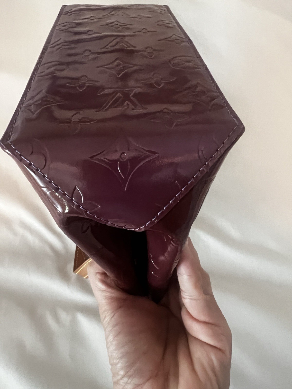 Louis Vuitton Reade PM Vernis Patent Monogram Embossed Burgundy Tote Bag