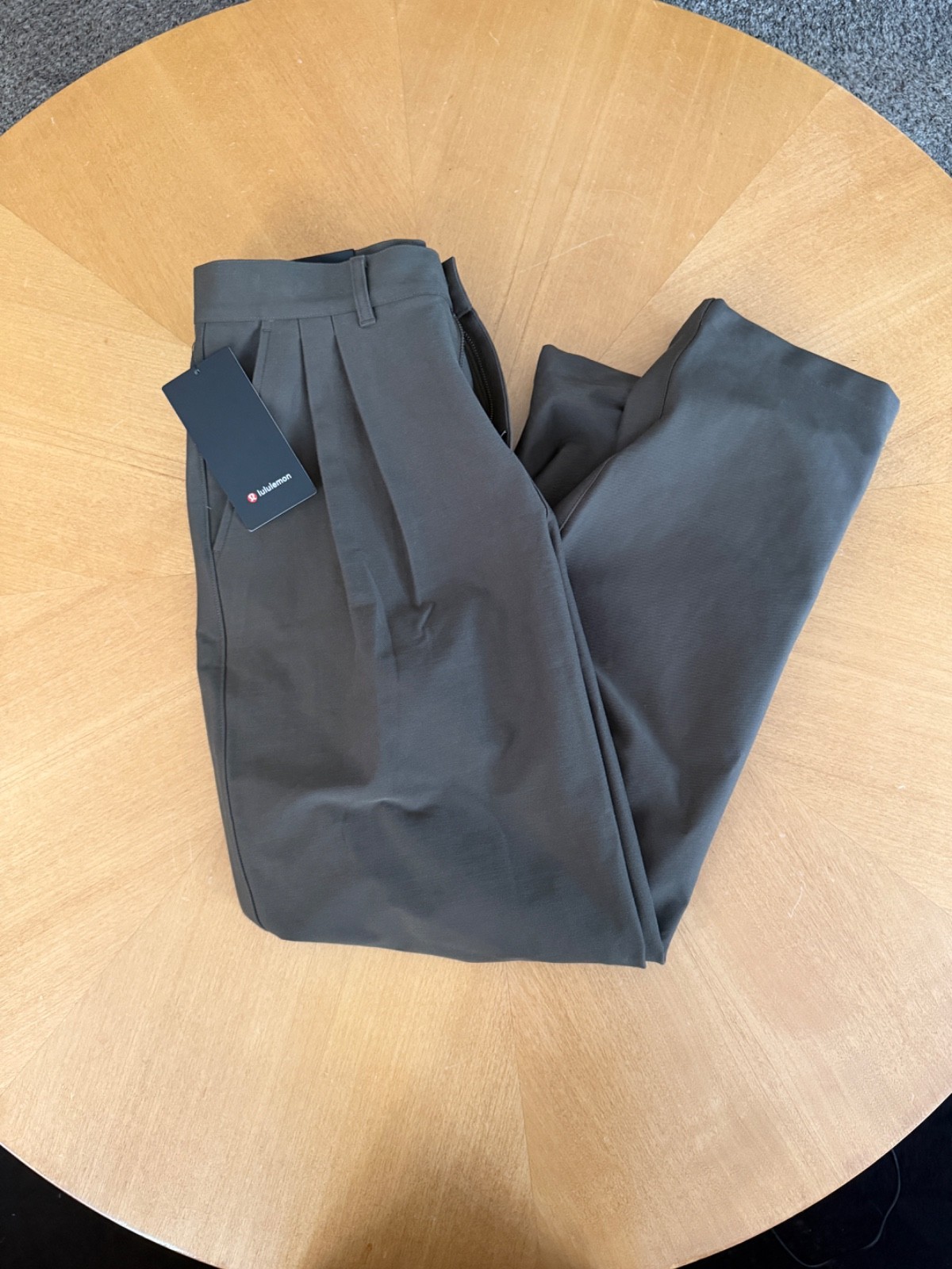 Lululemon Utilitech Twill Relaxed Pleated Trouser Black Mens Size 32 Pants NEW