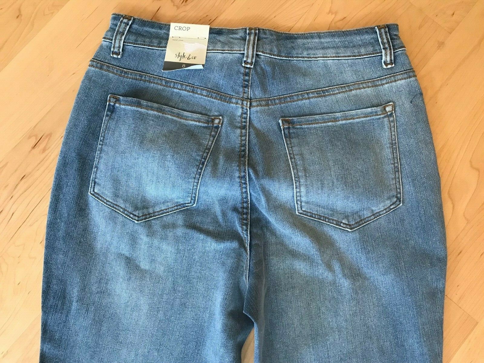 Style & Co Womens Straight Crop Mid Rise Crop Jeans Size:8 Color: Daylight Wash