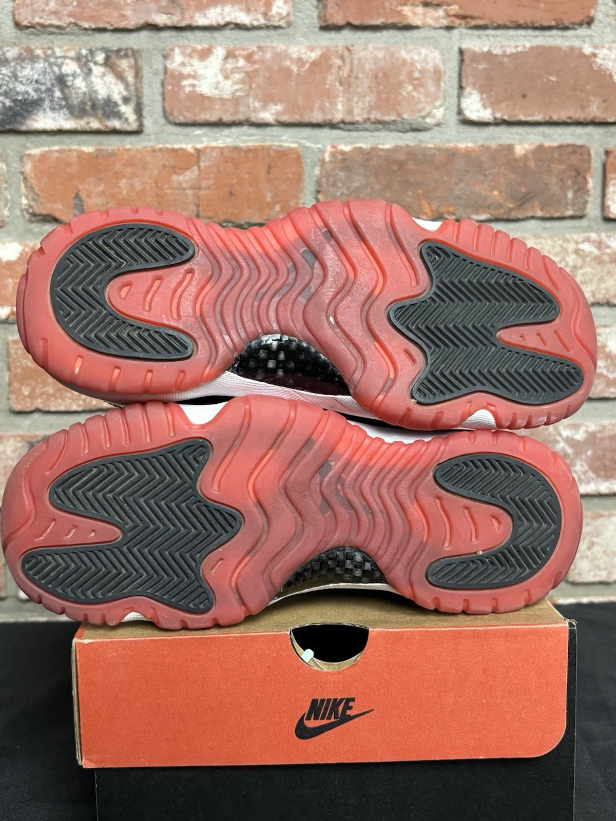 Size 4.5Y – Air Jordan 11 Retro Low (GS) preowned original box FV5121-006