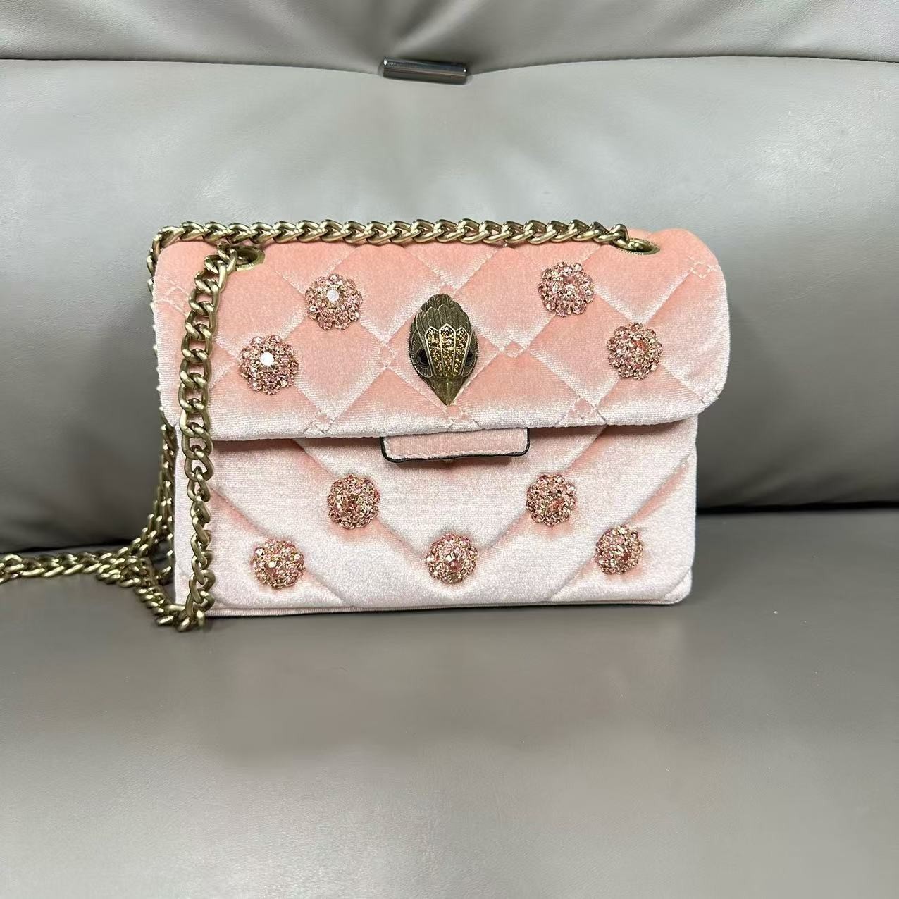 Kurt Geiger London Pink Velvet Quilted Crossbody Gold Flower Eagle 20×8×15 cm