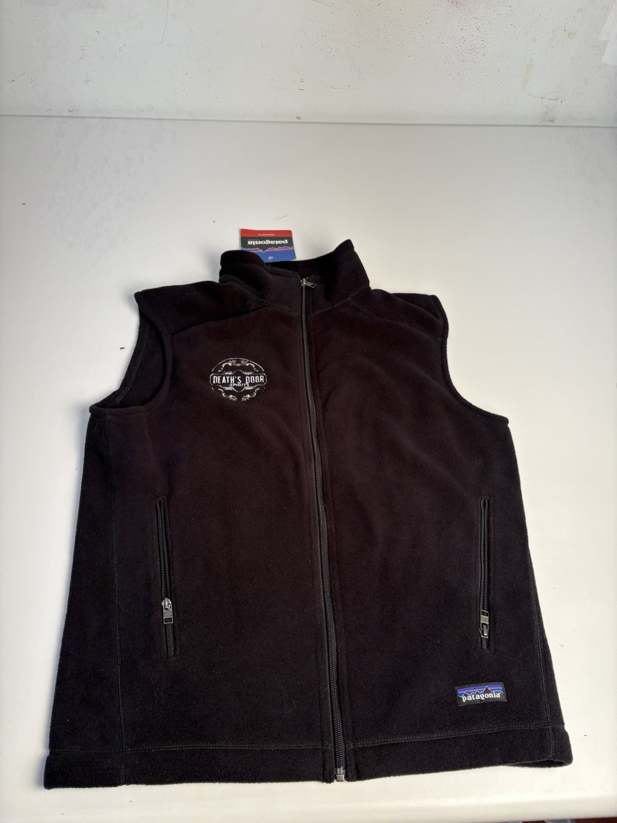 Patagonia Men’s Black Full Zip Vest Stand-Up Collar Logo Pockets Regular Fit XS