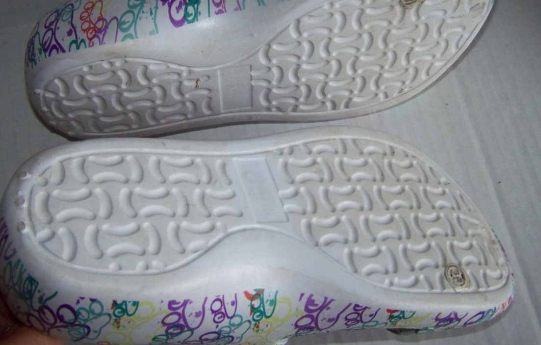 Sandals, slide on size 7M WHITE with Multi color Paw prints n flowers NextToNEW