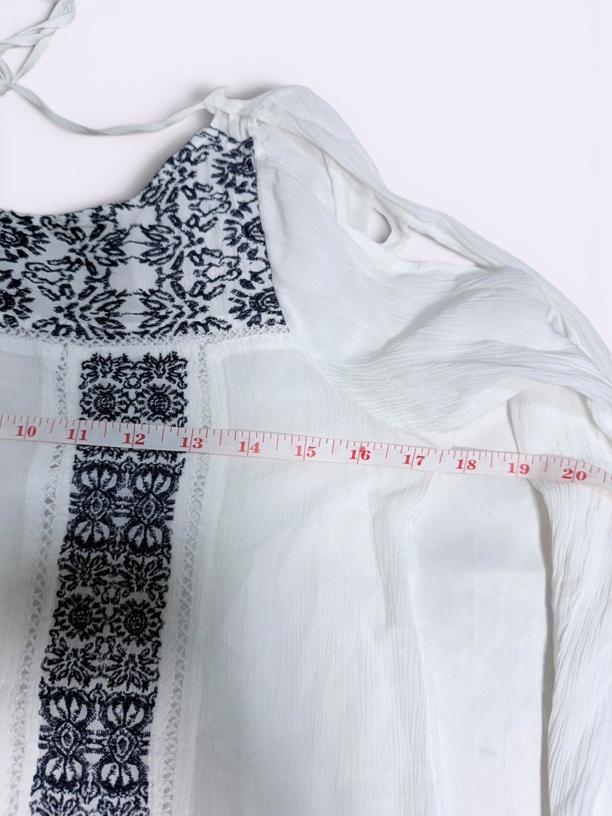 OndadeMar Embroidered Resort Top White 100% Rayon Cold Shoulder – Small
