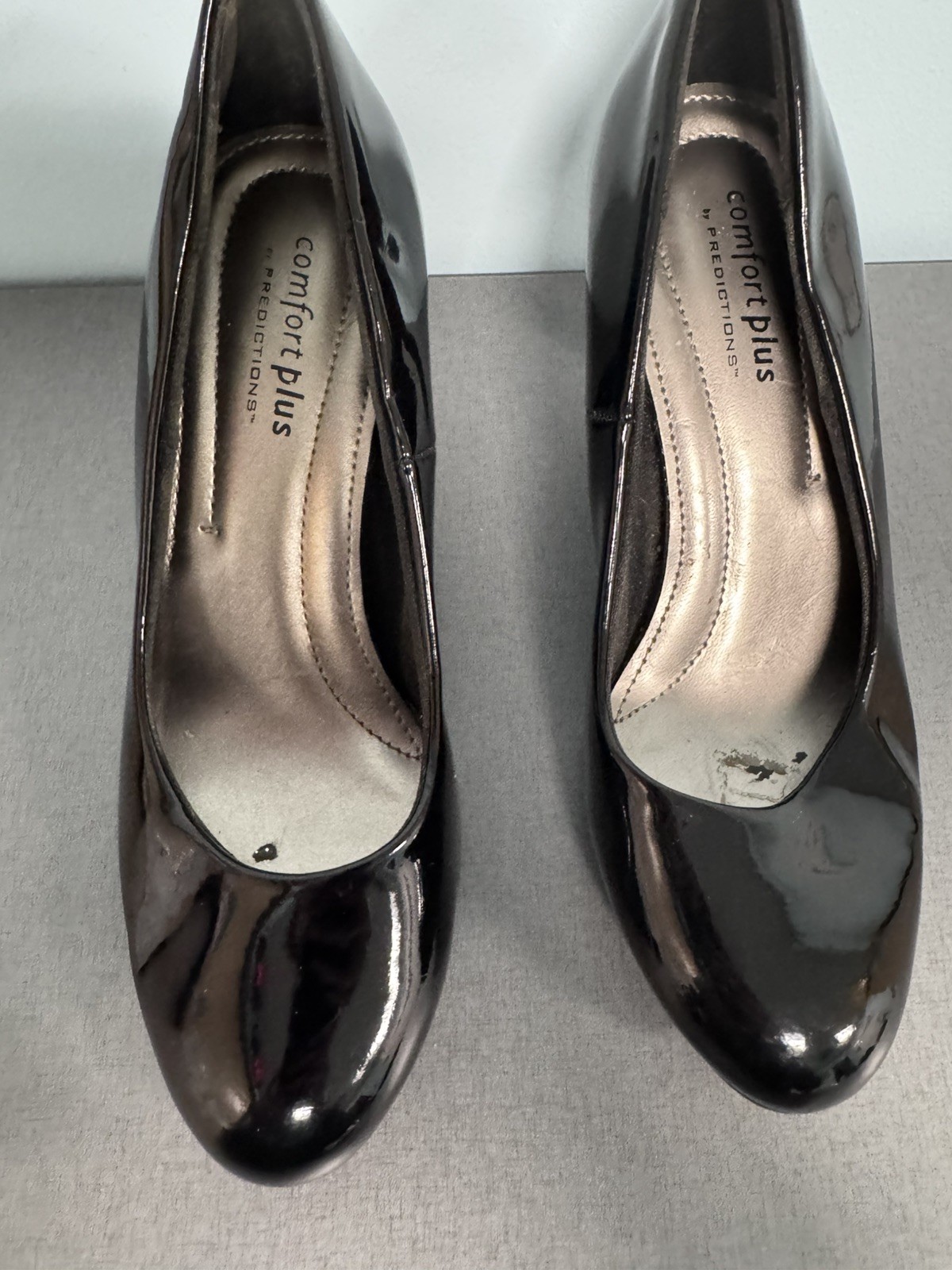 Comfort Plus by Predictions Black Patent Mid Heel Pumps Size 5.5