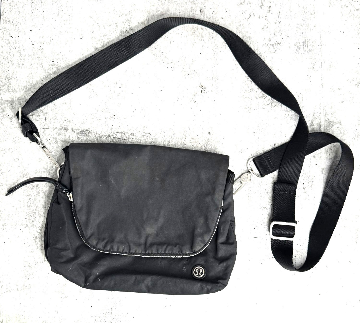 Lululemon Party Om Crossbody Black Nylon Messenger Style Bag