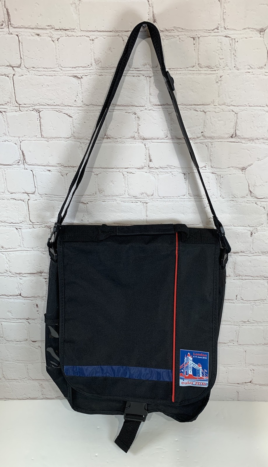 LONDON 2016 Cross Body Messenger 16″ Laptop Backpack Black Canvas Handle VGC