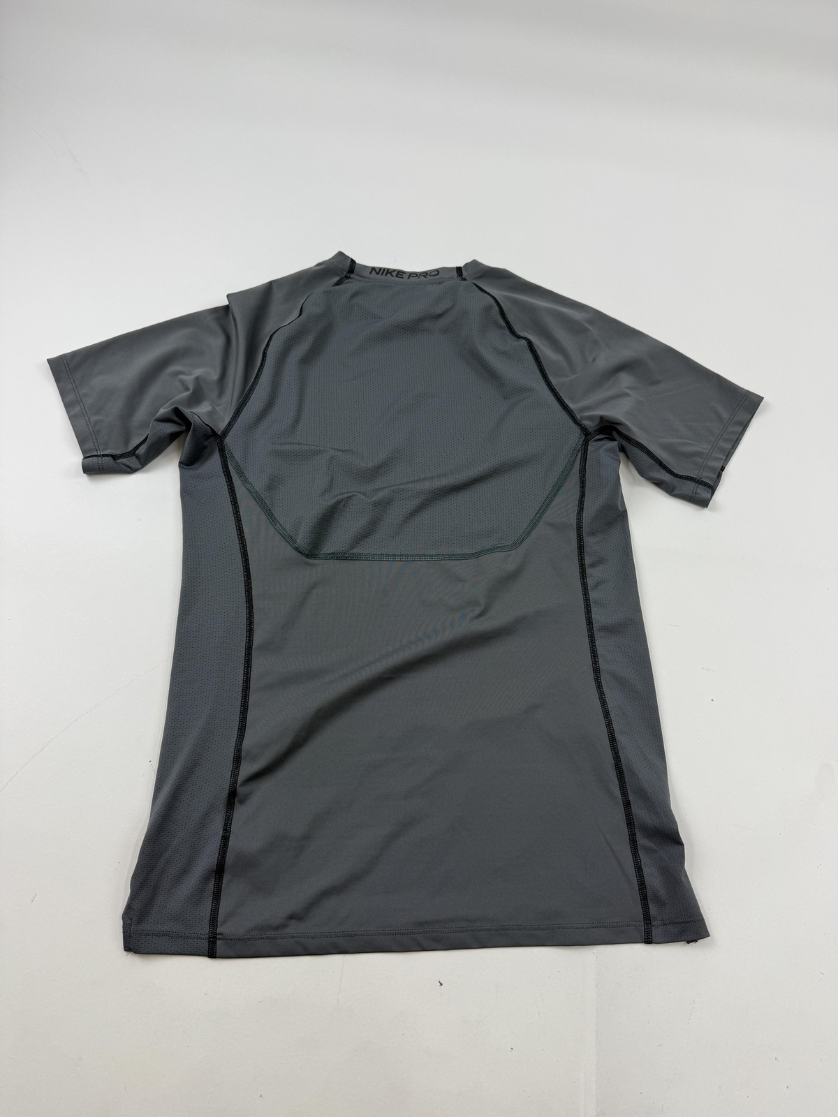 Nike Pro Shirt Mens Small Gray Dri-FIT Training Athletic Tee Top DD1982-068