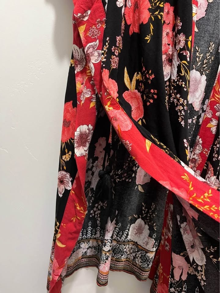 Knox Rose Black and Red Floral Kimono Cardigan Duster Side Slits M/L