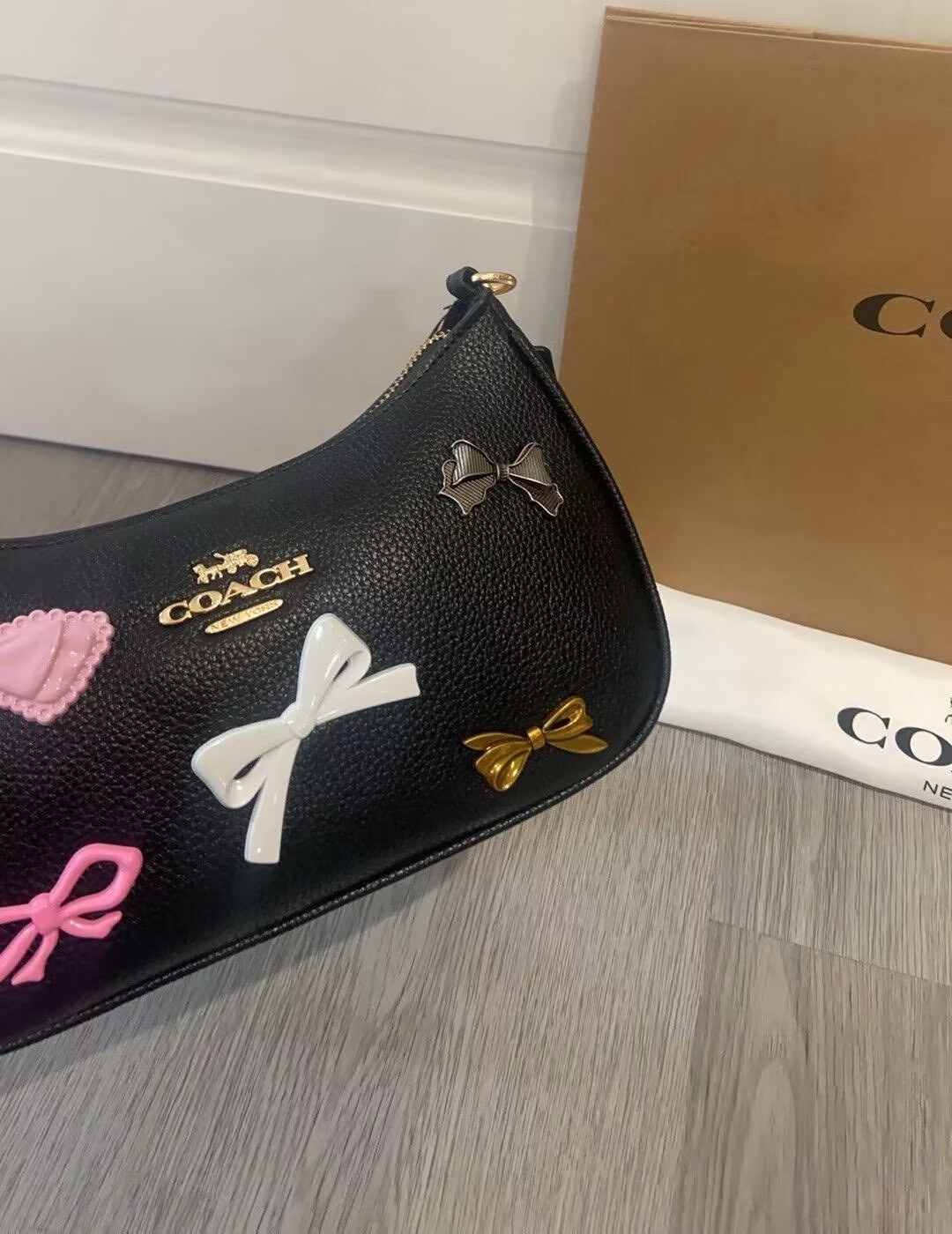 NEW COACH Teri Shoulder Bag With Bows And Charms Crossbody Bag Black CDY93