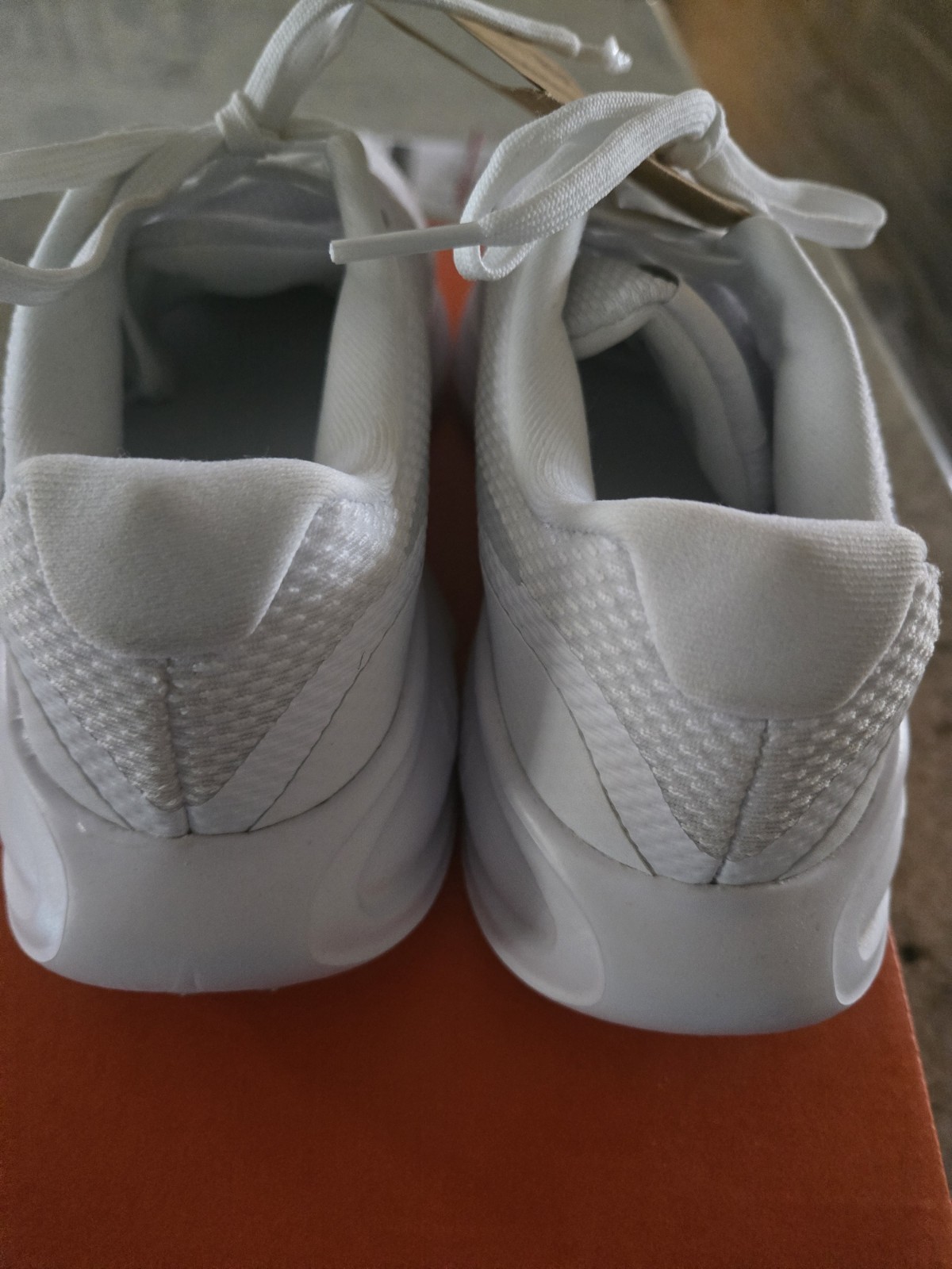 NIB Women Nike Revolution 8 White Athletic Running Sneakers Shoes Size 6.5