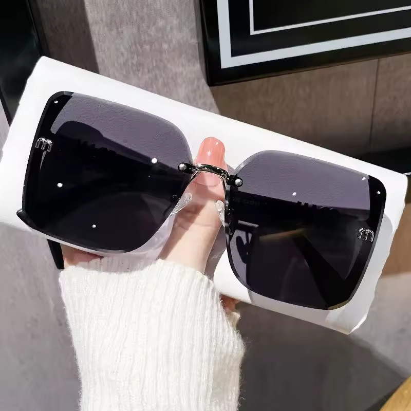 Luxury Fashion Oversized Square Sunglasses Women Outdoor Shades Glasses