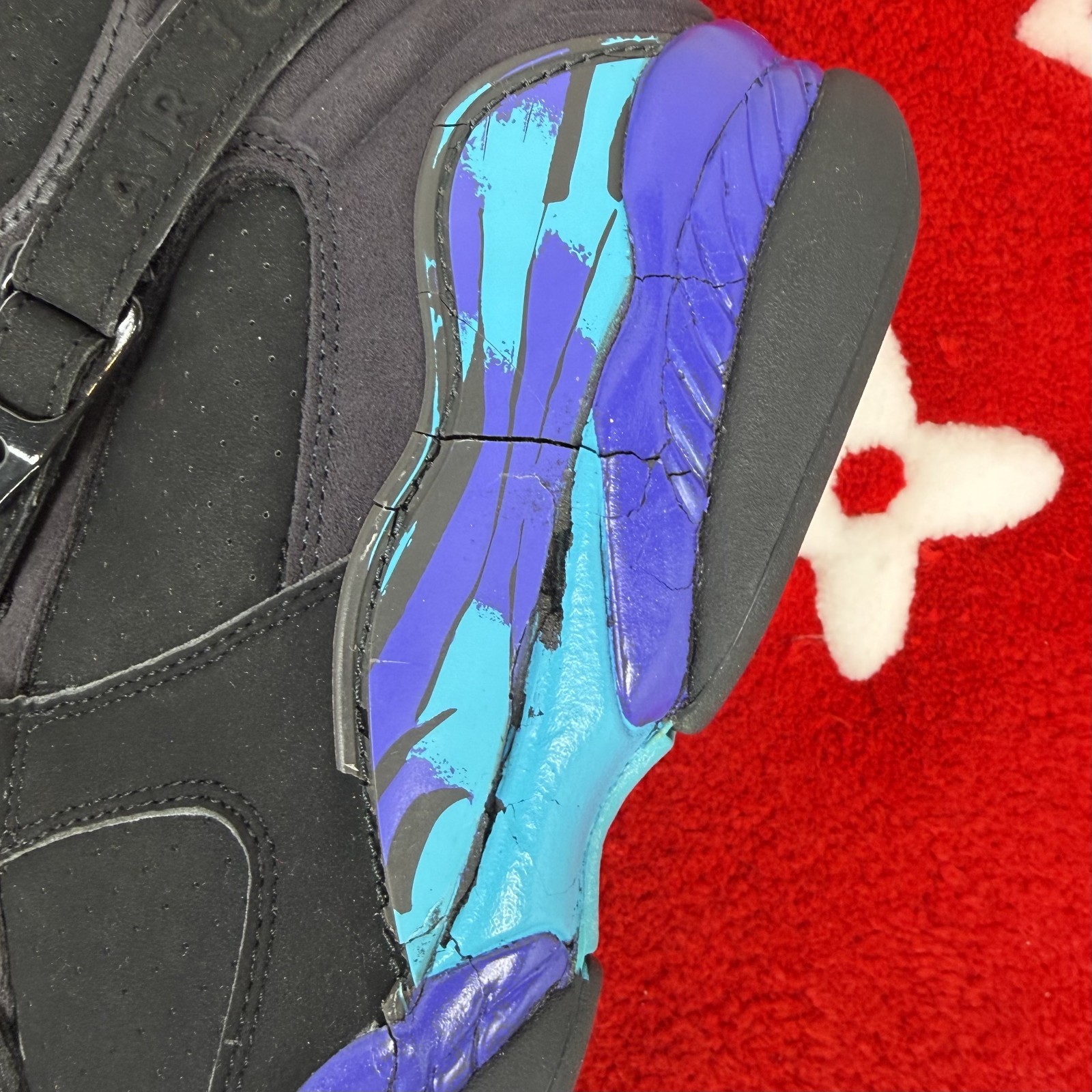 Size 11 – Jordan 8 Retro Aqua (2007) *DAMAGED*