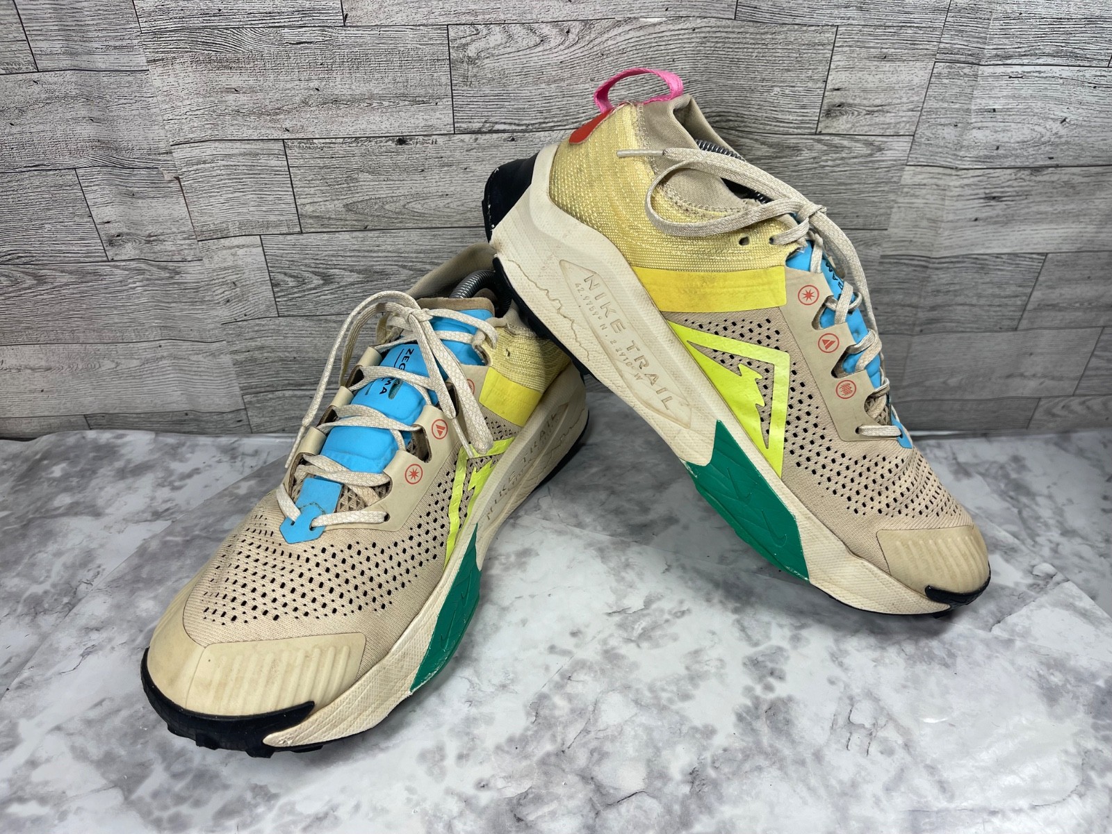 Nike ZoomX Zegama Trail Sneakers Men 11M Running Shoes Yellow Beige Trainers Gym
