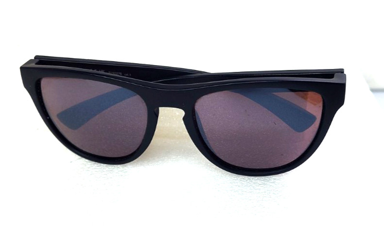 GIRO VIVIO Mens Cycling Sunglasses made in Italy UV400 Black Matted 50-19-140mm