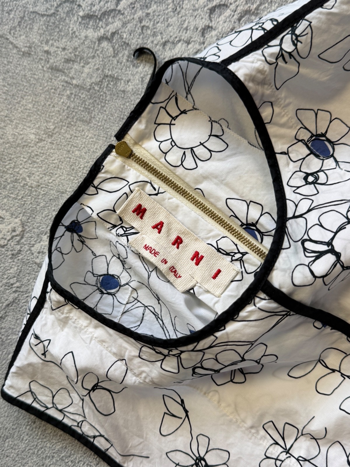 Marni Floral Sleeveless Blouse White Black Blue Made in Italy