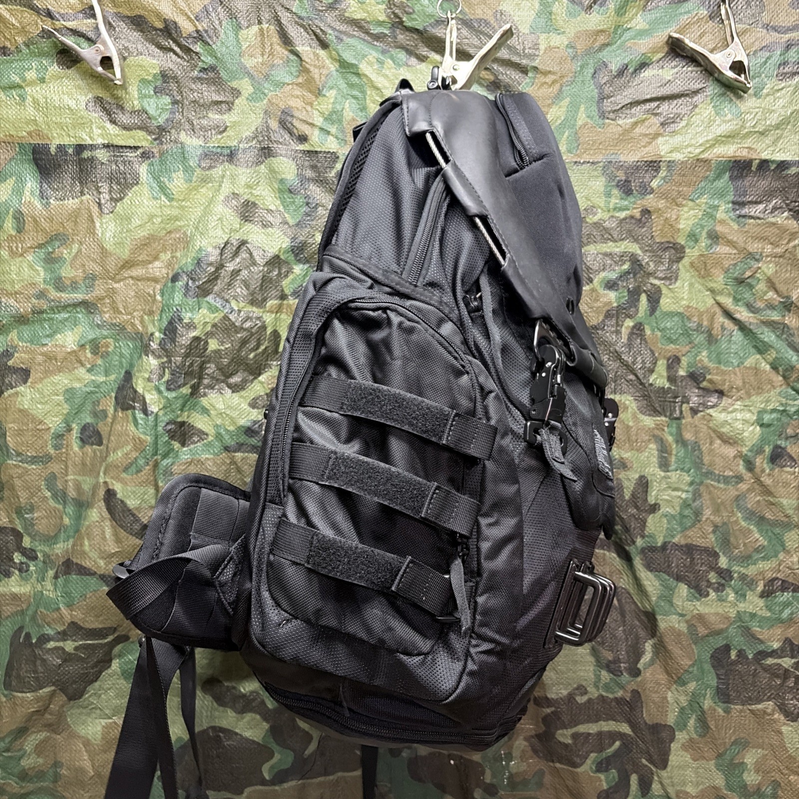 Oakley Kitchen Sink Backpack Stealth Black 34L Tactical Hiking Laptop Bag