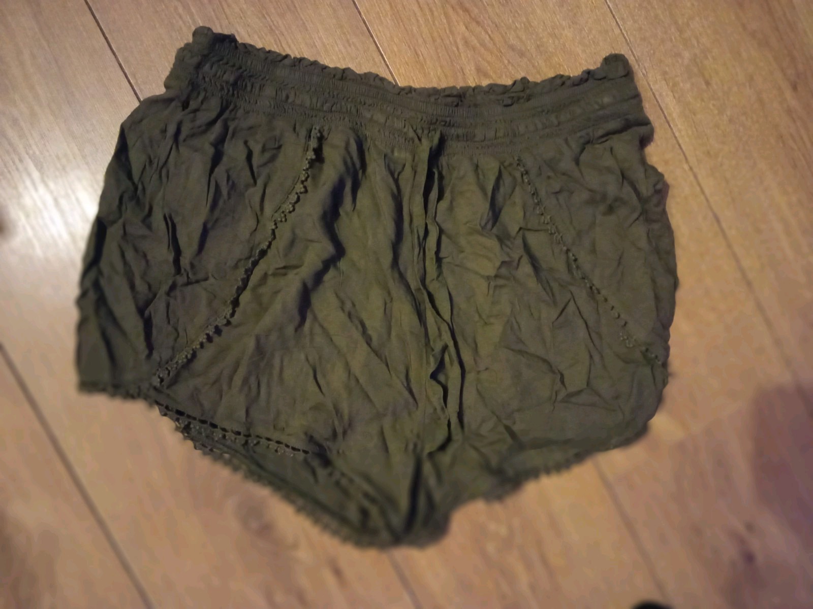 Ladies Dark Olive Green Summer Shorts Size 18 #summershorts #greenshorts