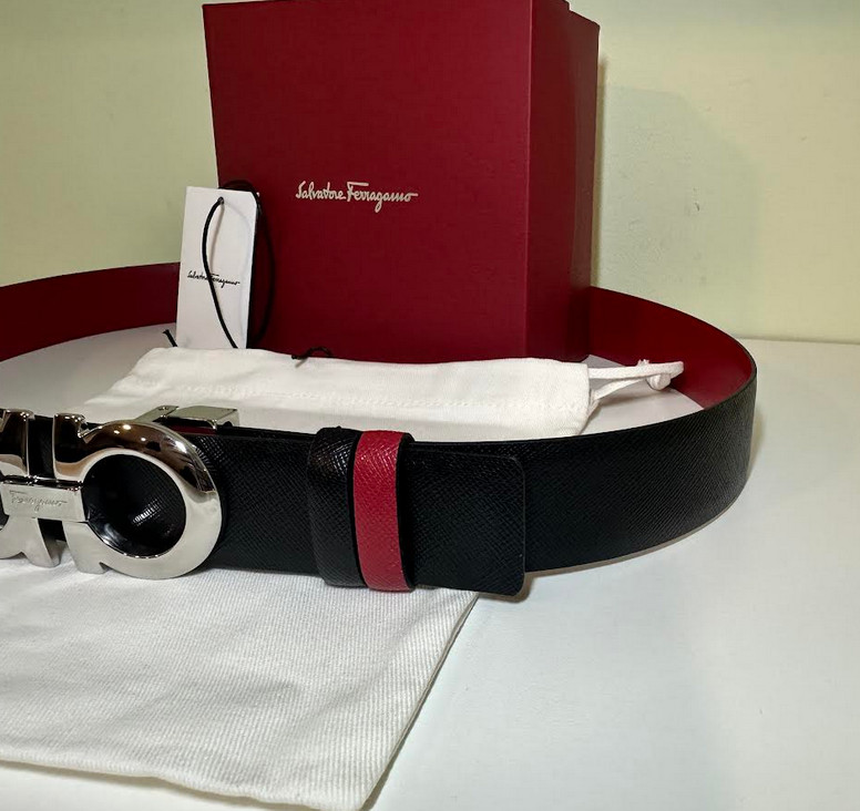 ADJUSTABLE RED TO BLACK LEATHER SALVATORE FERRAGAMO BELT WITH SILVER BUCKLE