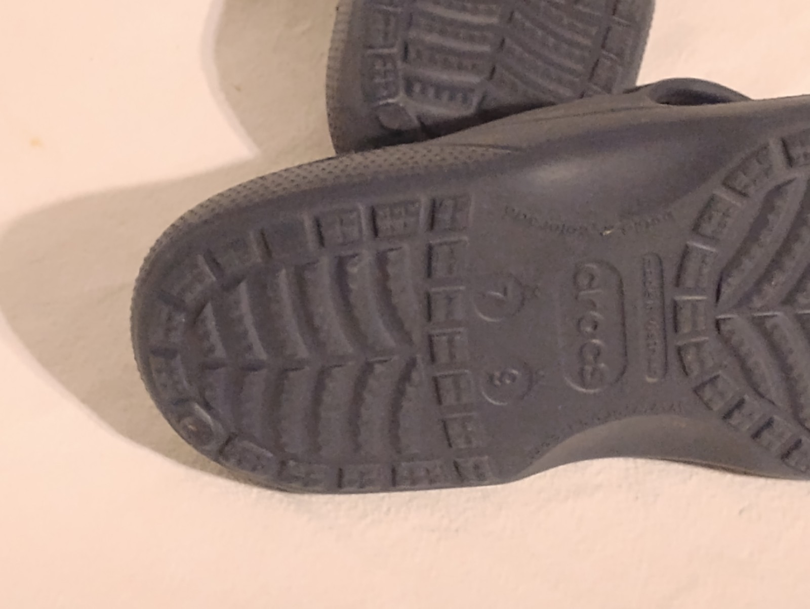 CROCS Black Slip On Lightweight Flip Flop Thong Sandal Size:W9 M7 *VGUC*