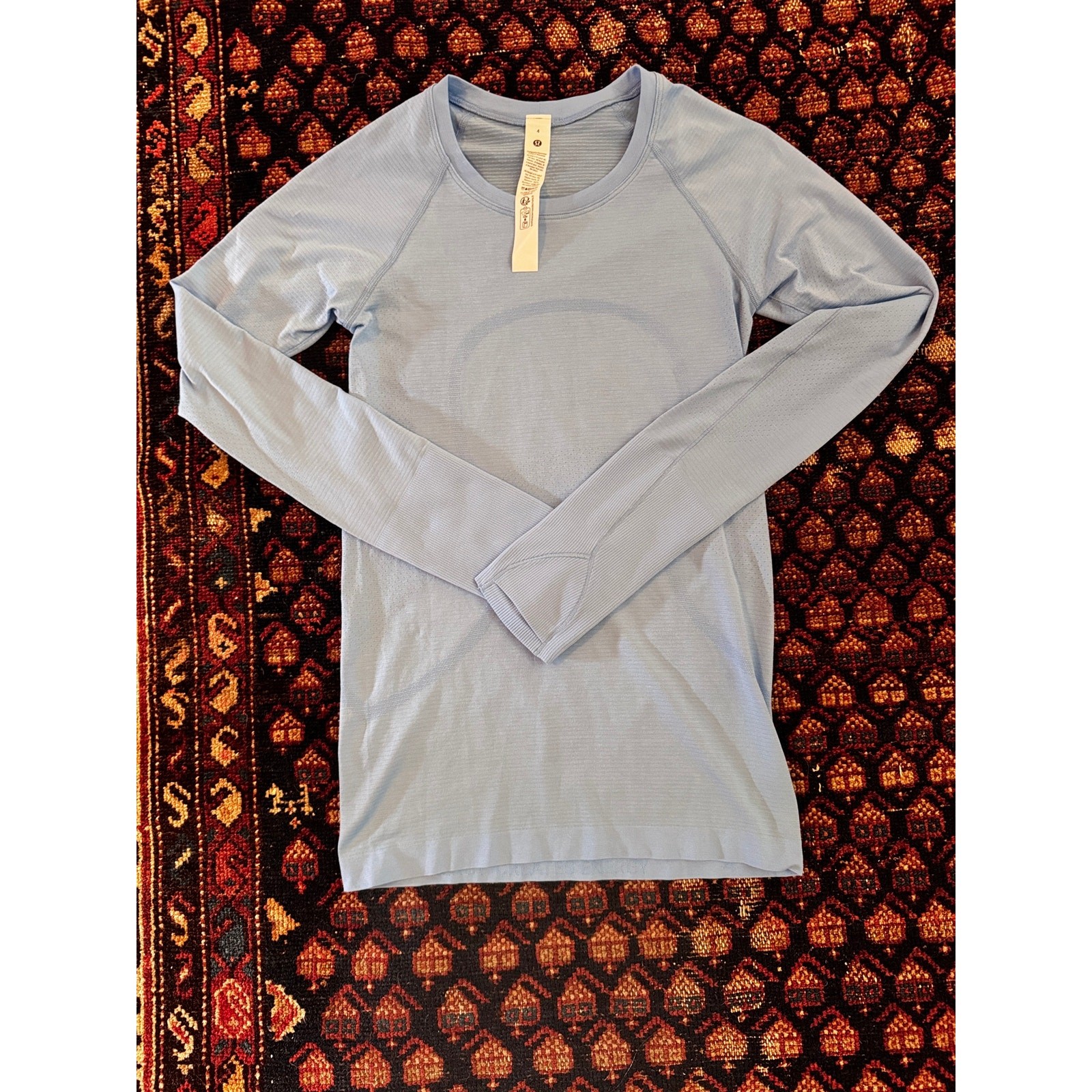 Lululemon Swiftly Tech Long-Sleeve Shirt 2.0Hip Length