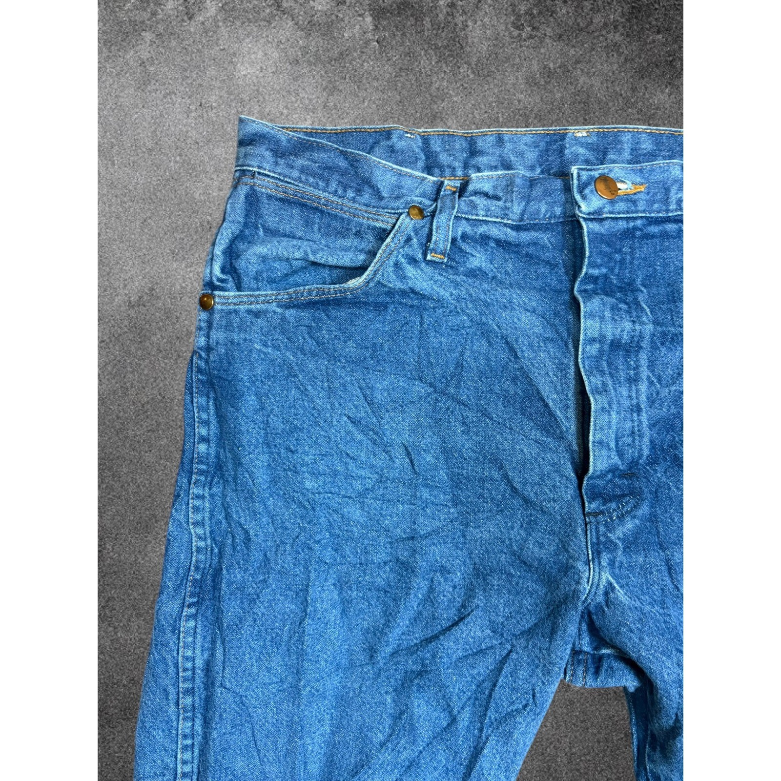 Wrangler Cowboy Cut Relaxed Fit Blue Jeans Mens 36x312High Rise Straight Leg