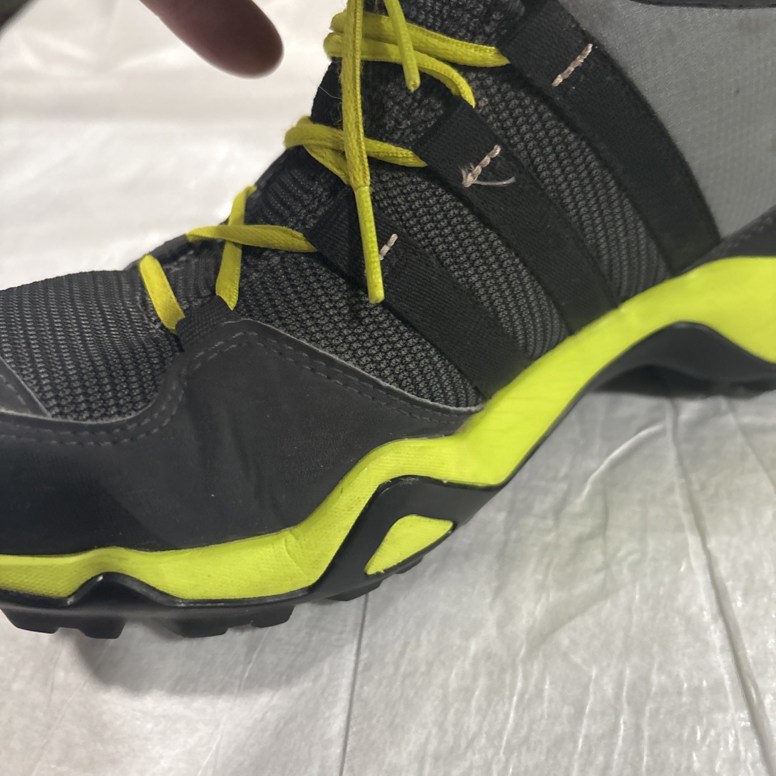 Adidas Terrex AX2’s Black Grey Green Men’s US 6
