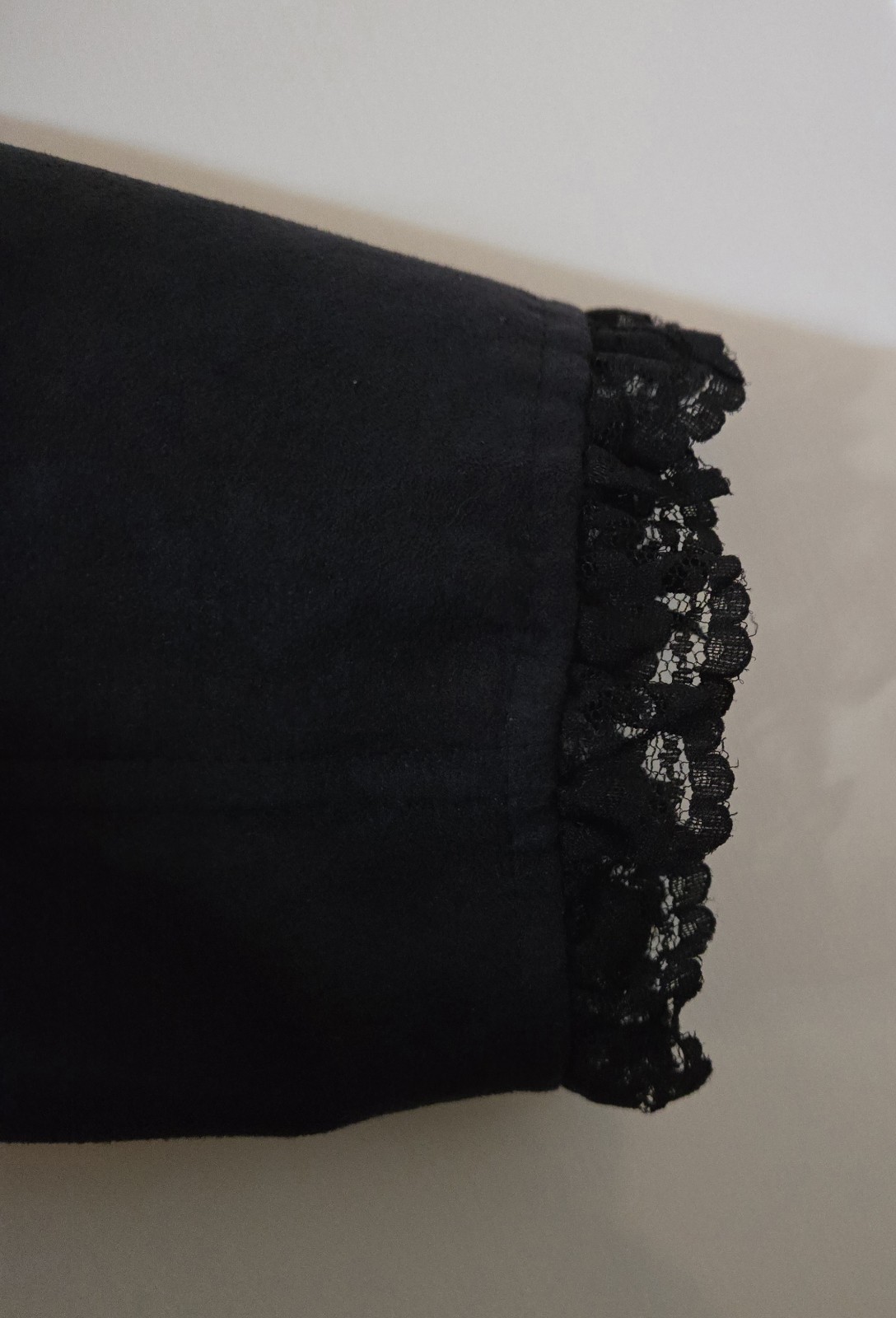 Claudia Richard Size Medium Black Lace Trimmed Blazer