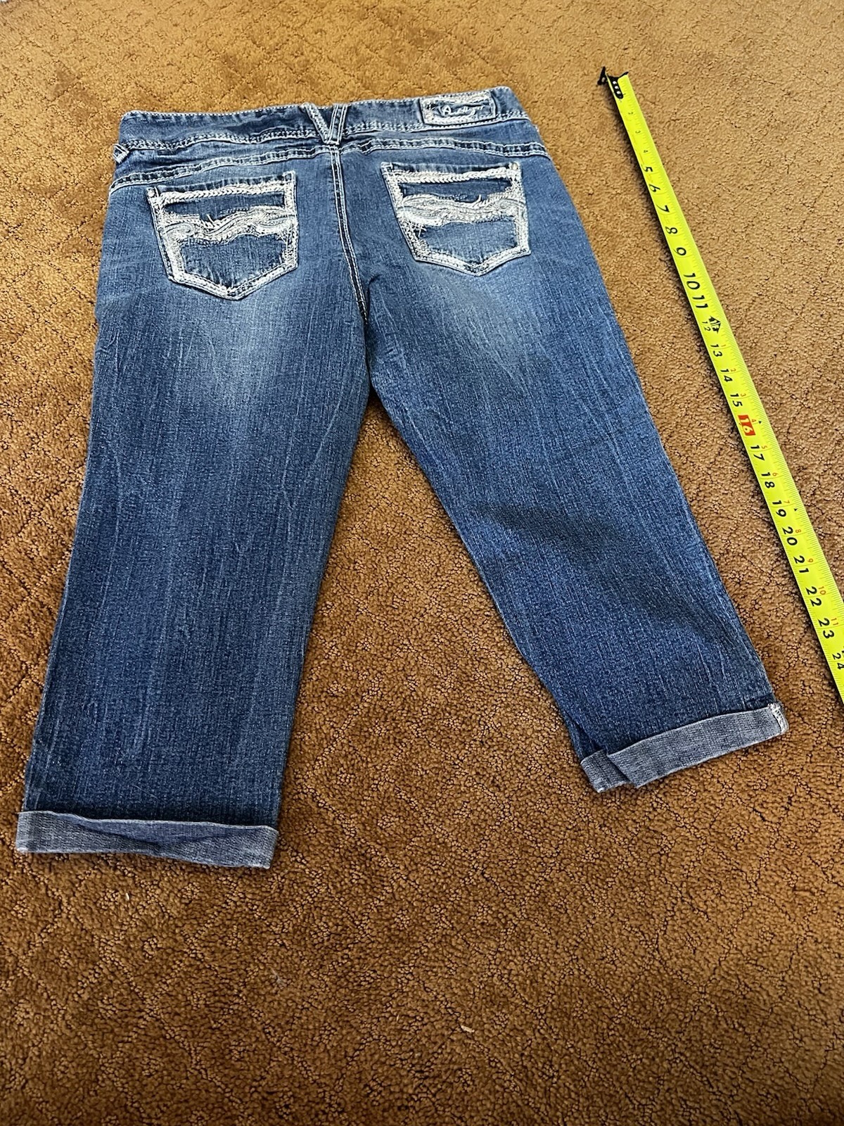 Amethyst Distressed Capri Denim Womens Jeans Size 9