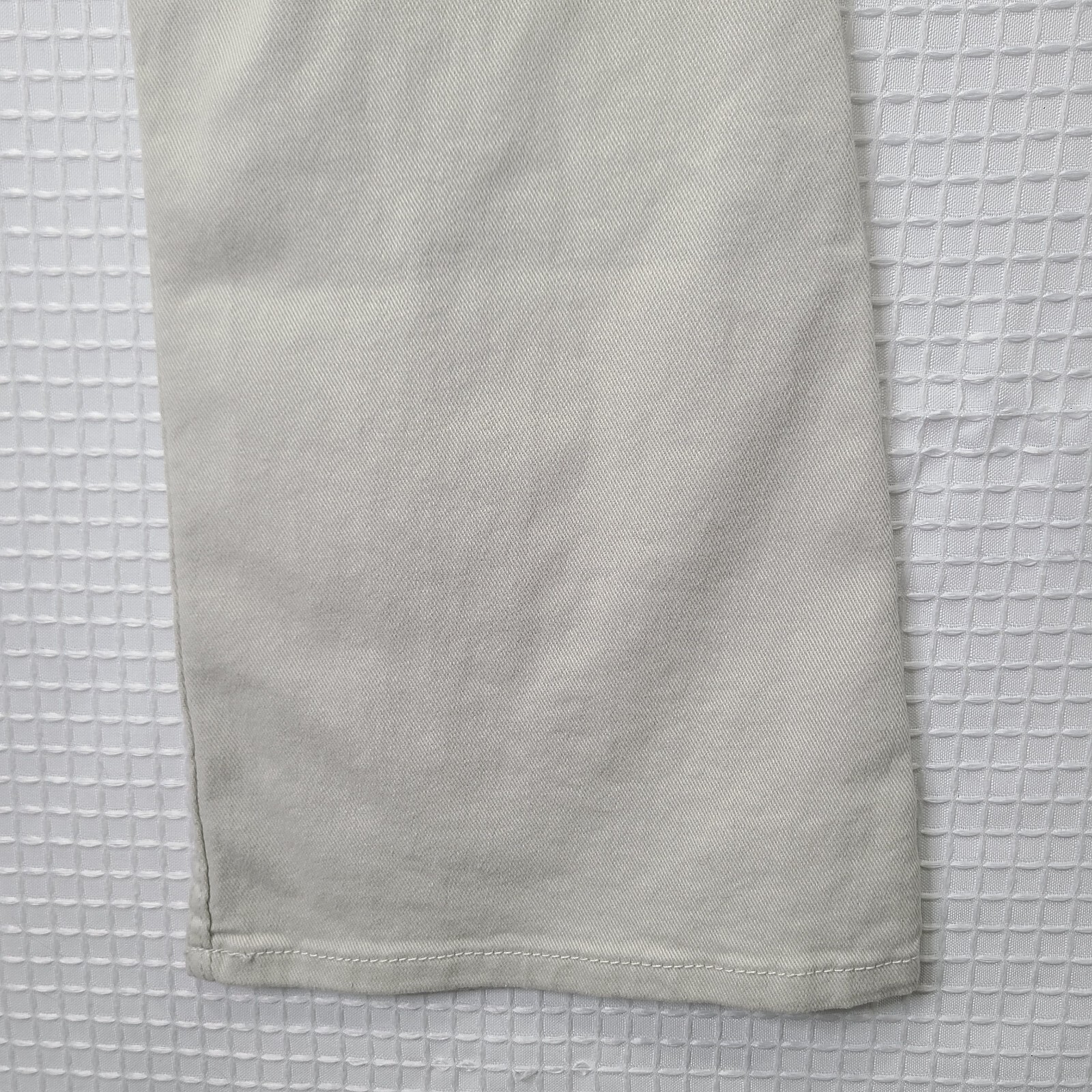 NWD Divided Womens Sz 4 Light Beige/Tan Flare Leg Retro Jeans *Lt Stain