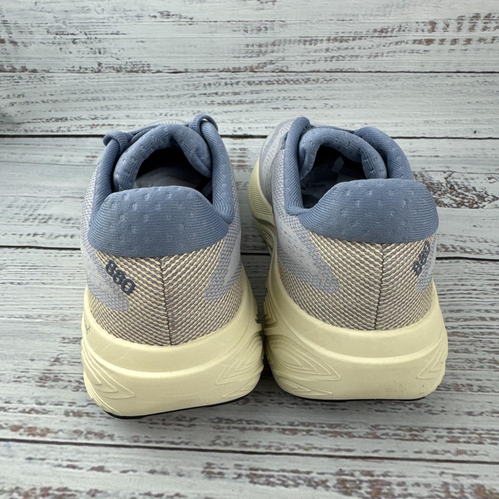 New Balance Fresh Foam X 880v15 Womens US 6.5 Running Shoes Gray Yellow
