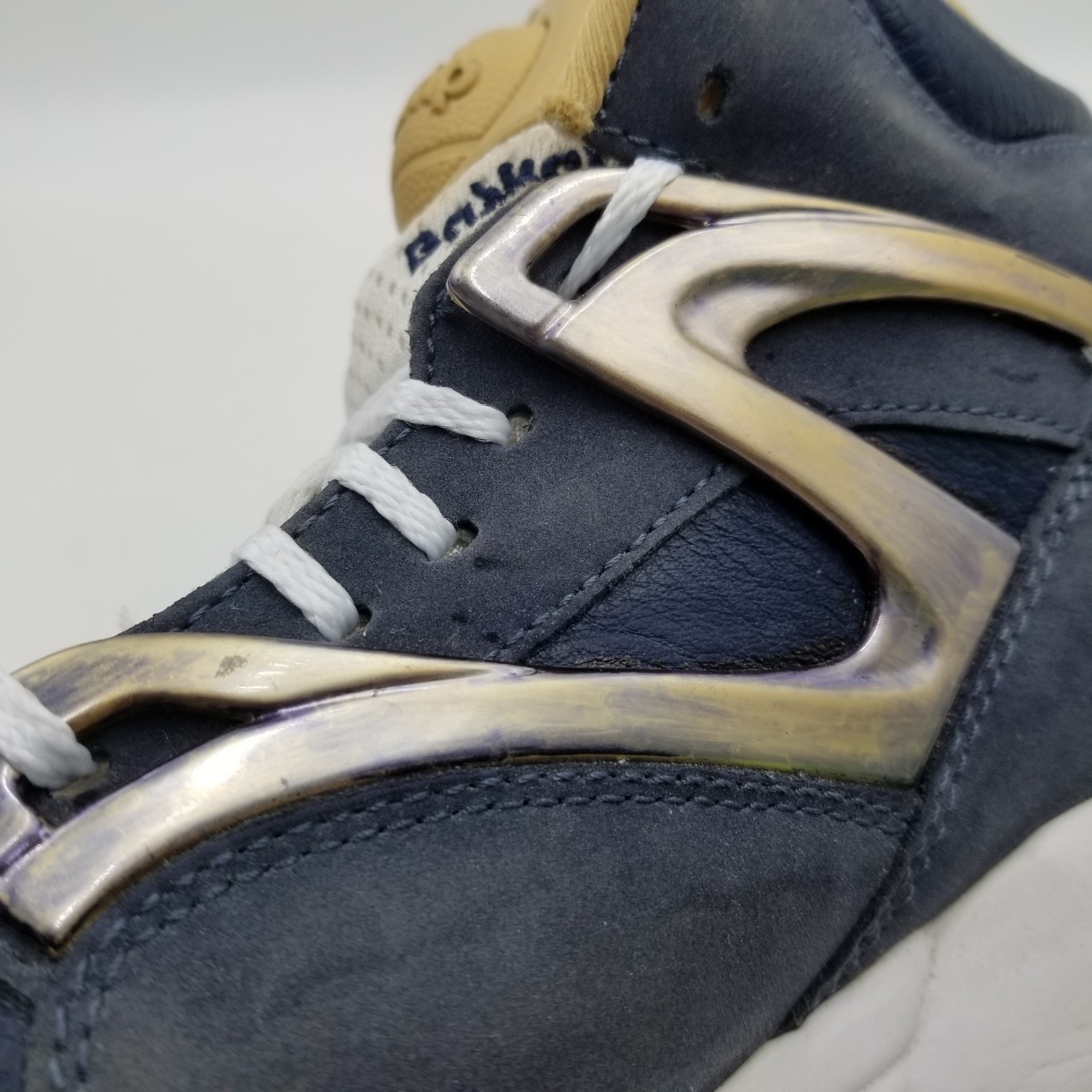 Reebok Pump Omni Lite “Navy Brass” Rare Mens 8.5 Blue Tan