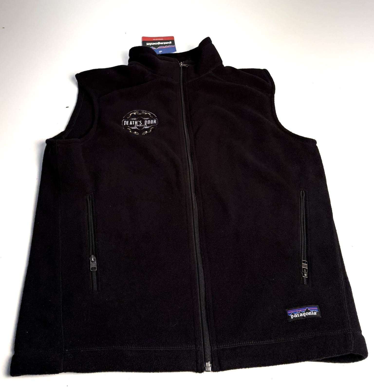Patagonia Men’s Black Full Zip Vest Stand-Up Collar Logo Pockets Regular Fit XS