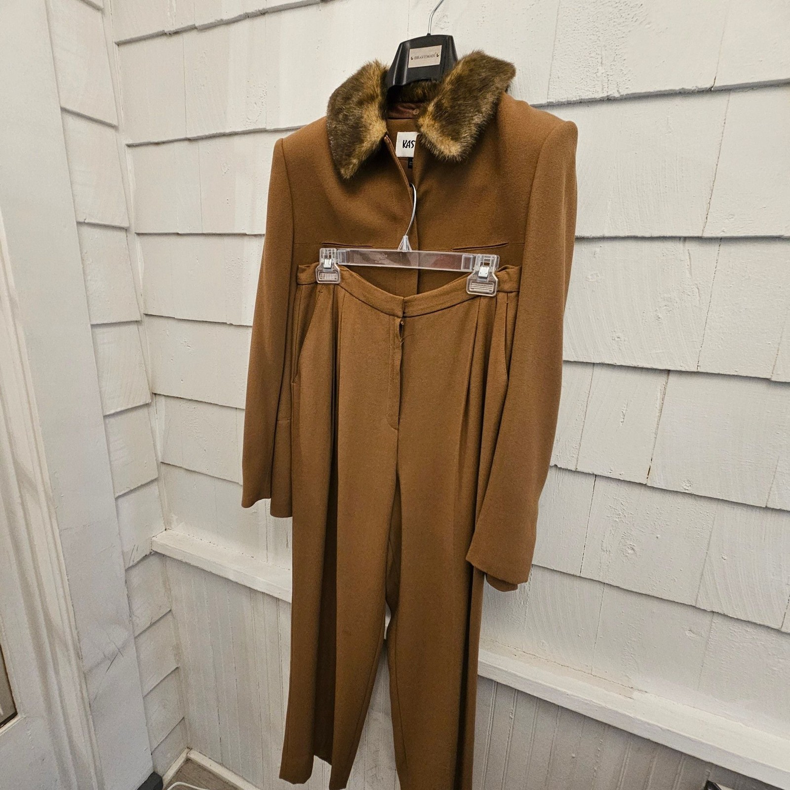 Kasper 2 Pc Pant Suit Women Size 12 Camel Brown Faux Fur Collar Career Pants Set