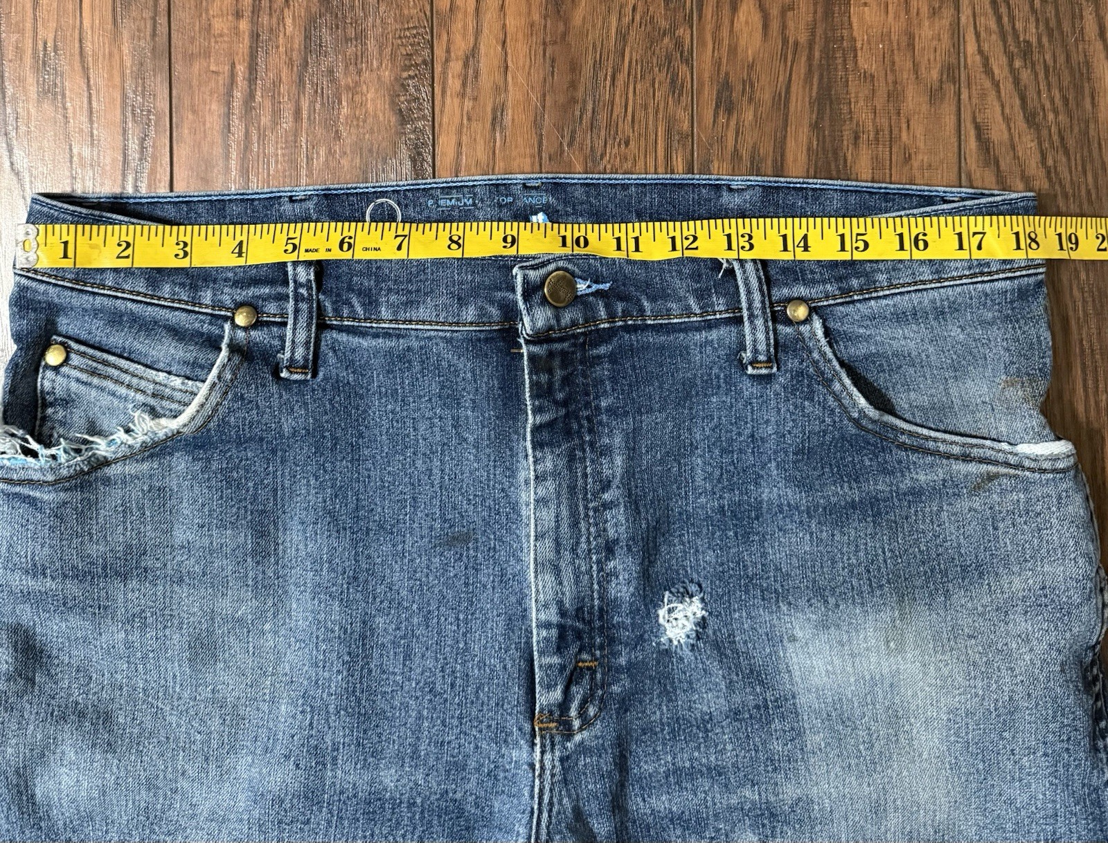Wrangler 47MAVMR Men’s Jeans 36×34 Blue Denim Regular Fit Cowboy Cut Distressed