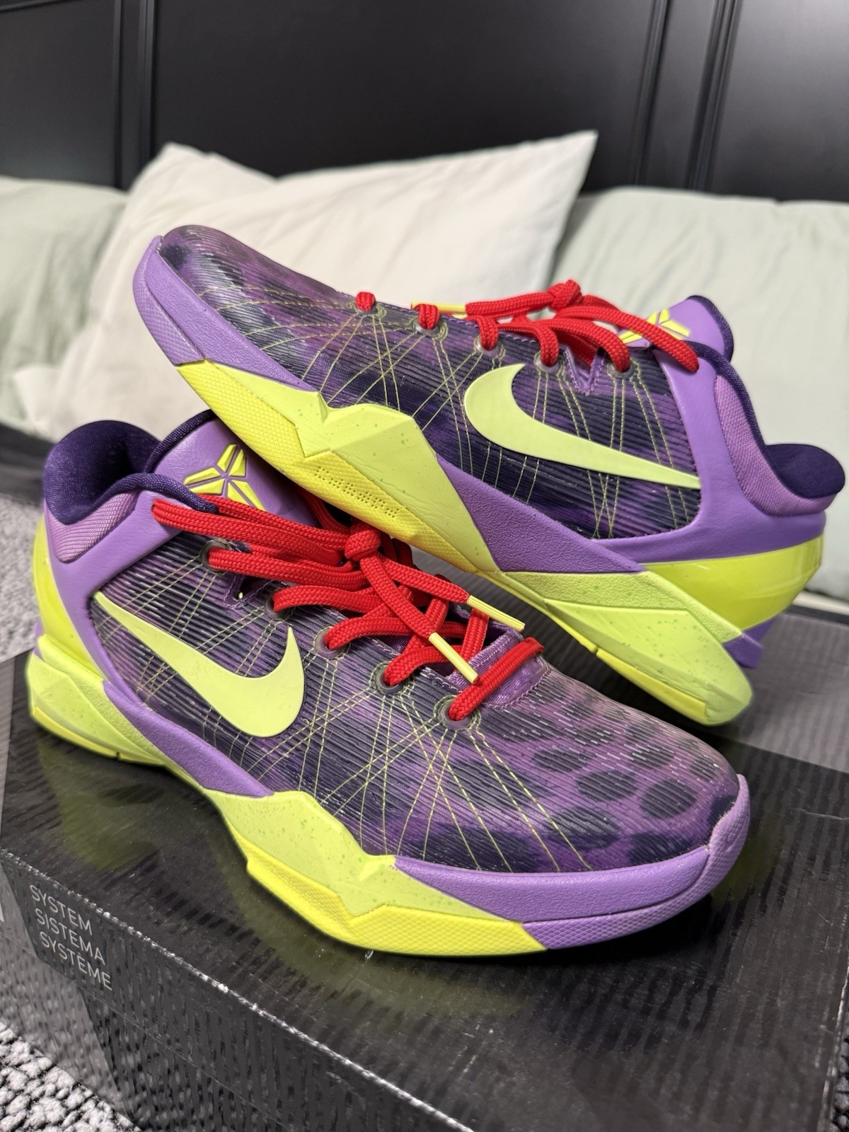 Nike Zoom Kobe 7 Supreme Christmas Size 8 What The Kobe MVP System Elite Grinch