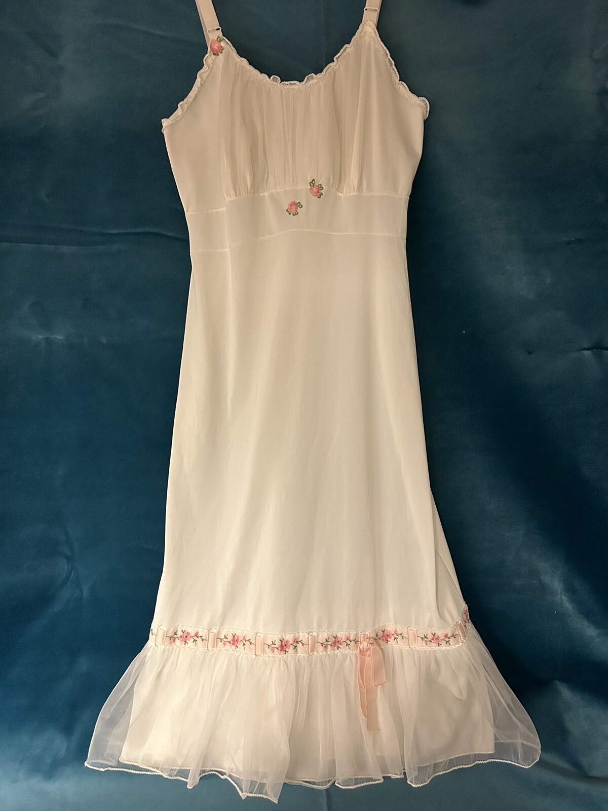 1950’s Nightgown Chiffon Ribbon Ruffle Vintage Creamy White
