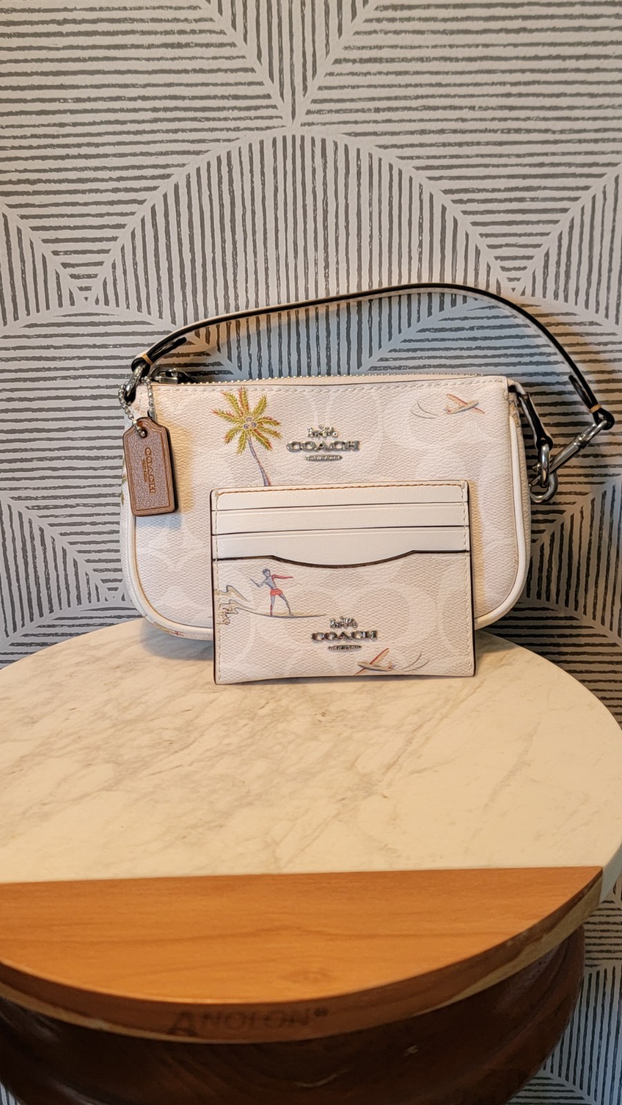 COACH Nolita 15 Wristlet Glacier White Hula Print w/ Card Holder EUC
