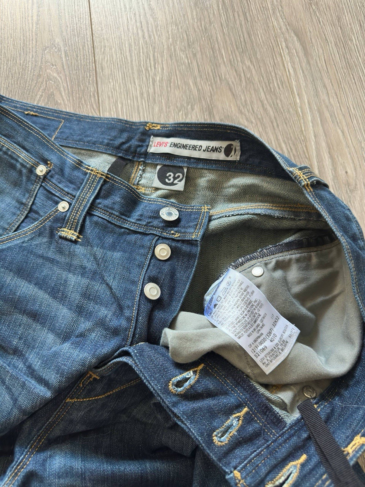 Levi’s Engineered Jeans Straight Fit Blue Color Size 32