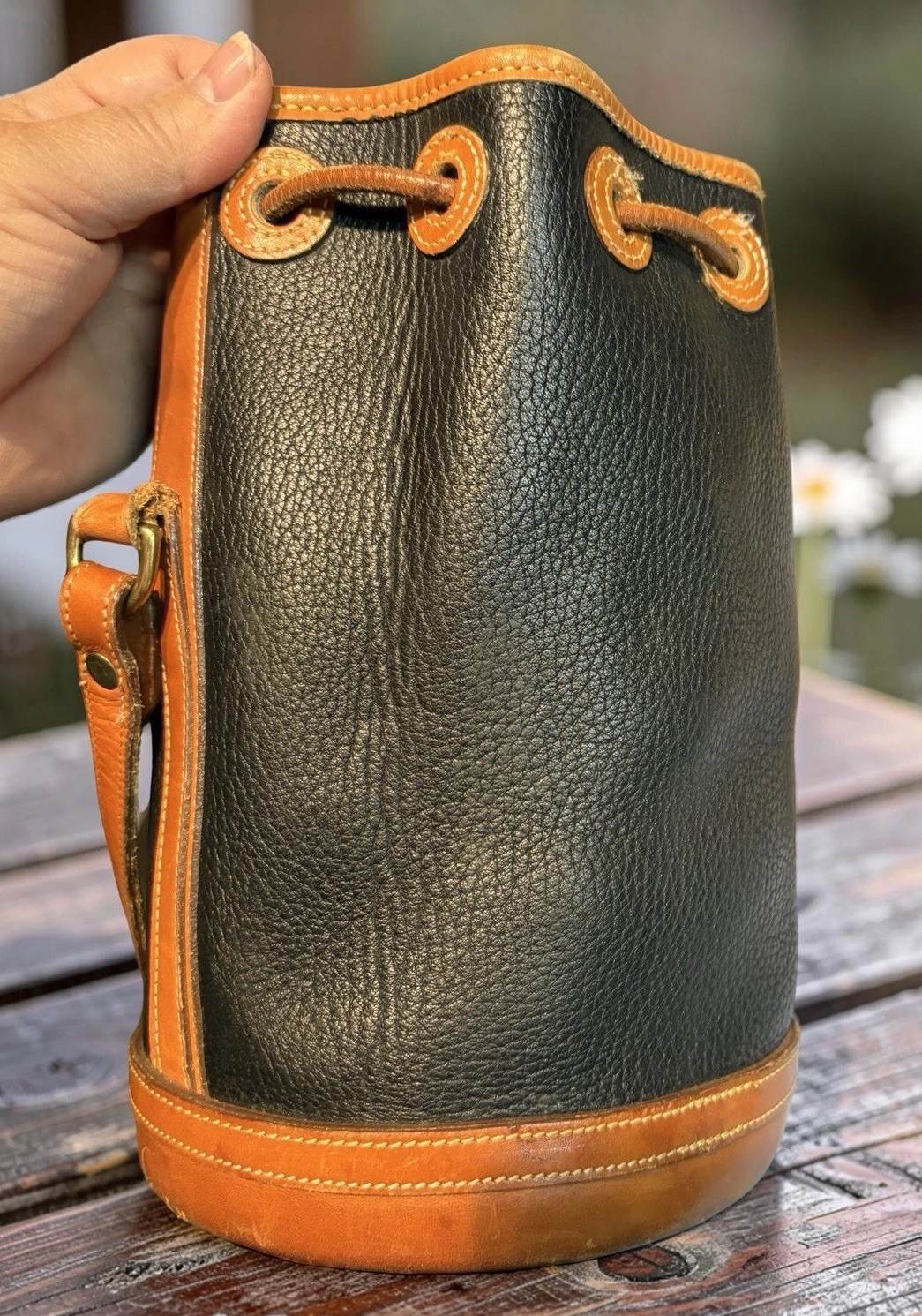 Dooney Bourke Vintage Black Small Drawstring Bucket Shoulder Bag Leather Retro