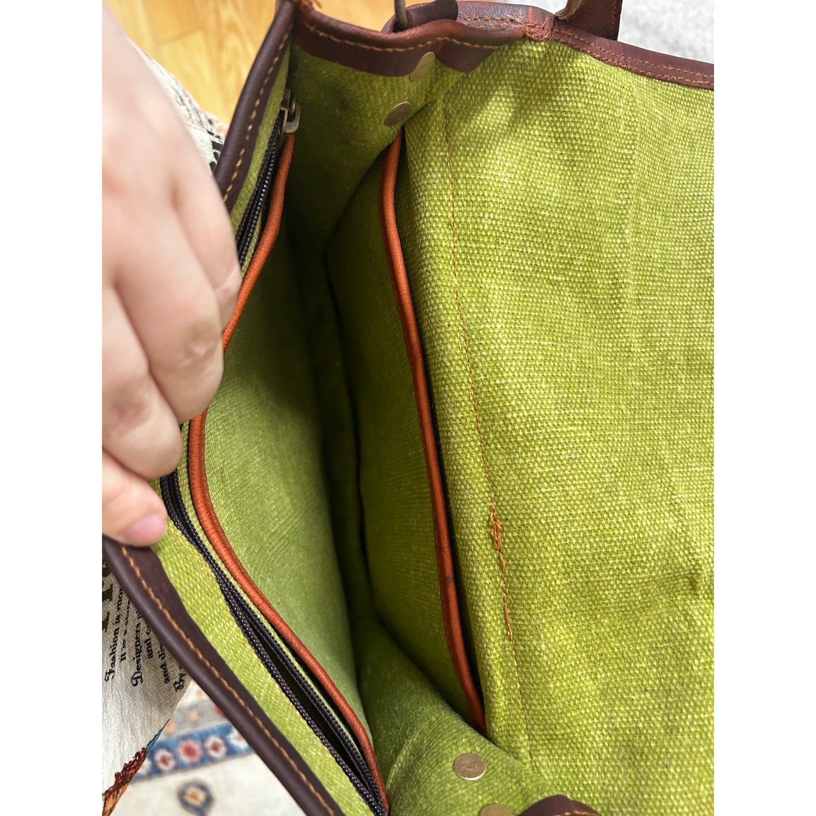 Vintage Unbranded Chocolate Brown Leather Crossbody Satchel 10×11 inches