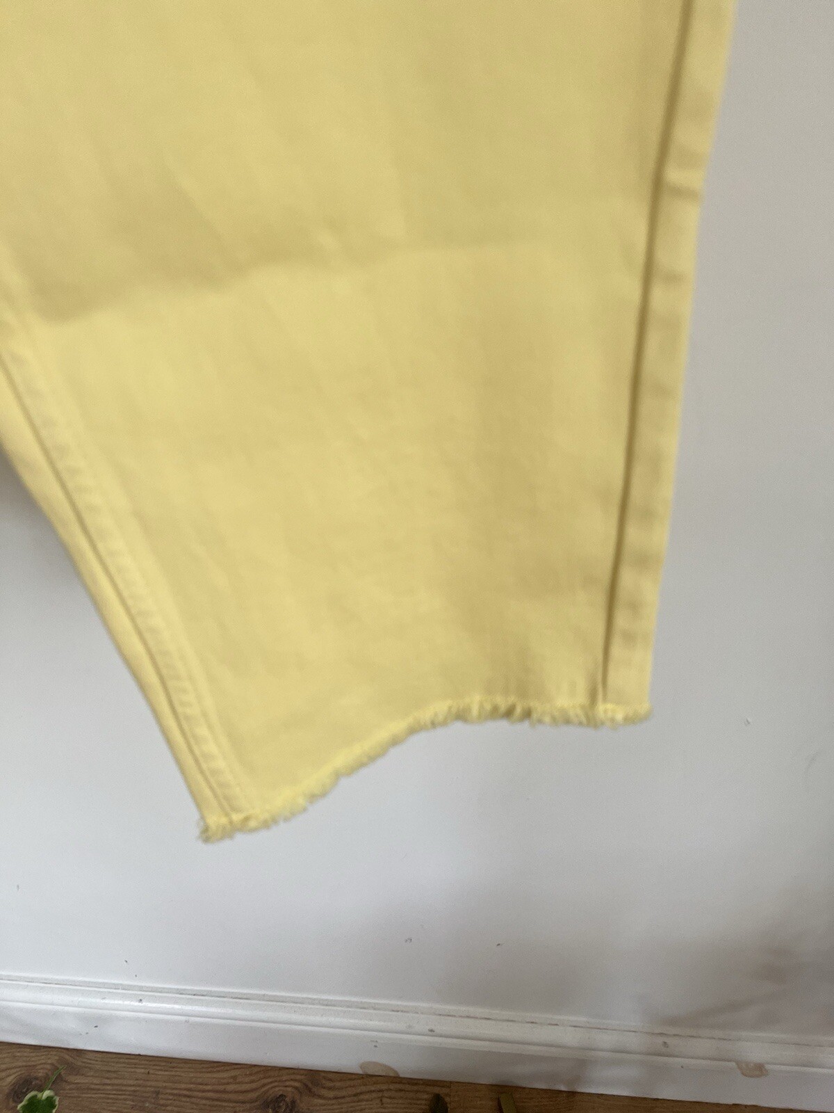 JOULES Bette Jeans Size 20 Lemon Yellow Denim Slim Straight Cropped Leg NEW