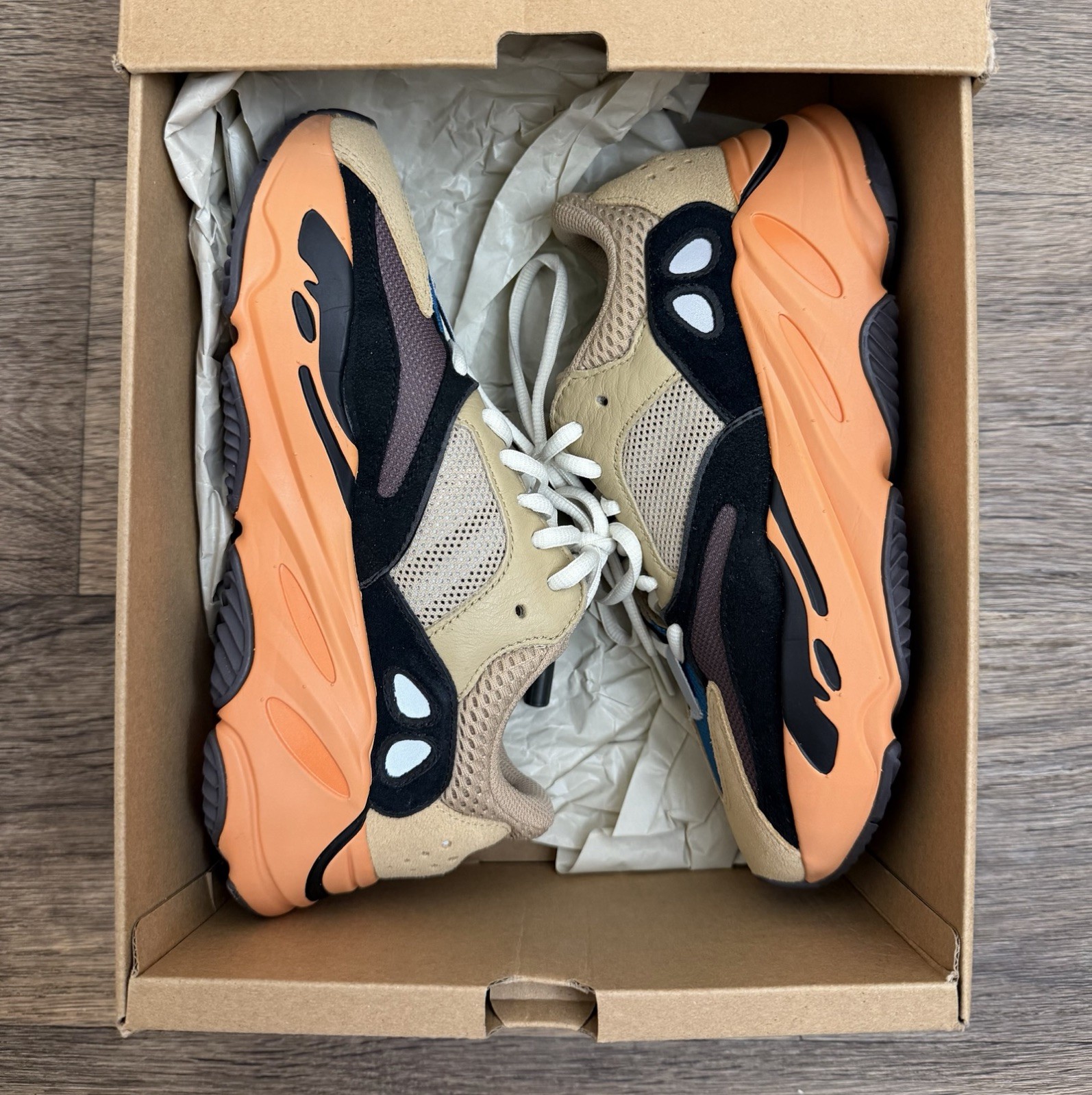 Adidas Yeezy Boost 700 Enflame Amber GW0297 Men’s Size 5 EUC With Box