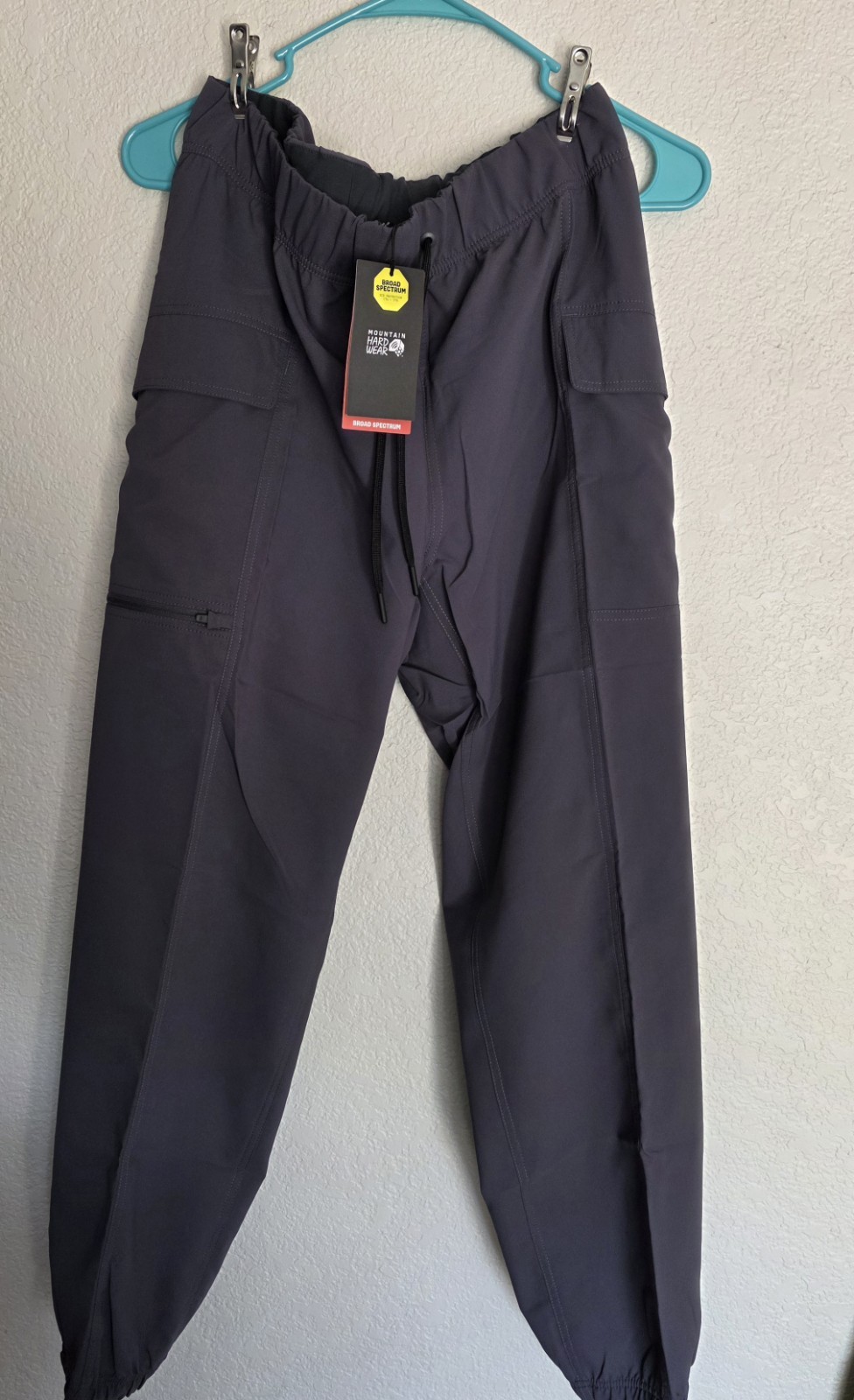 NEW Mountain Hardwear Trail Sender Women’s Gray Outdoor Hiking Pants Medium