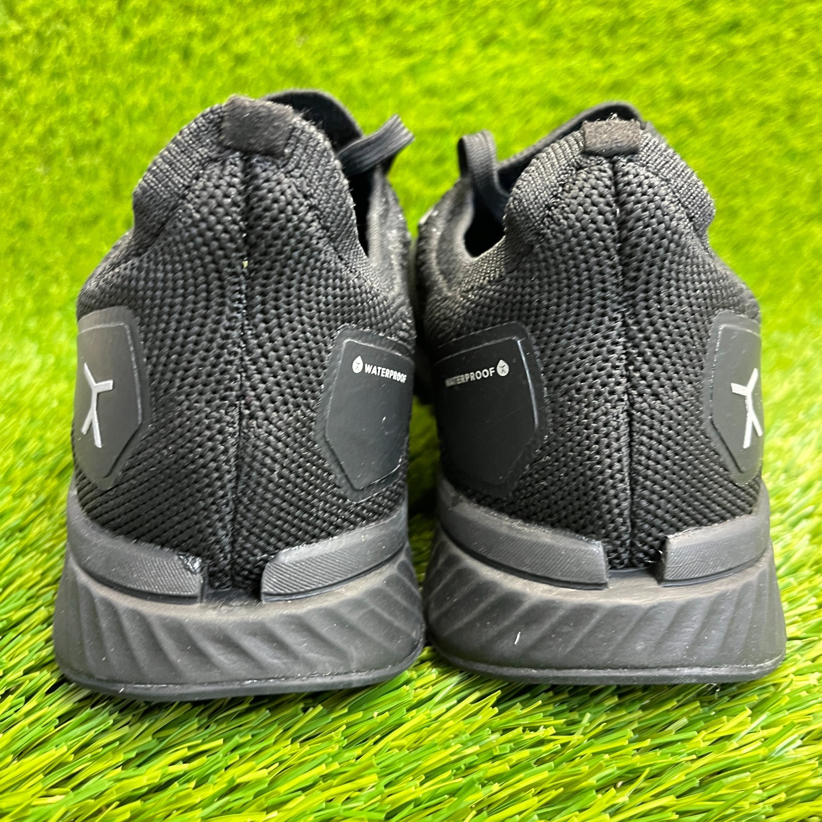 Flux Footwear Adapt Waterproof Runner Stealth Black Womens Size 8 Walking Shoes