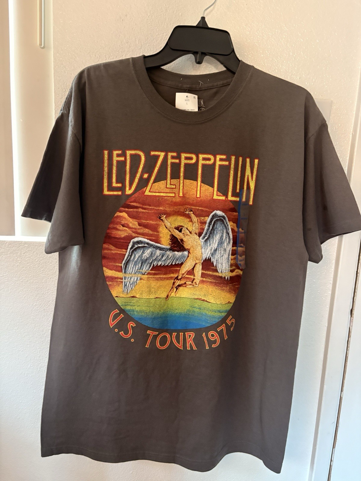 Led Zeppelin Men’s T-Shirt Large Graphic Print Short Sleeve Vintage 1975