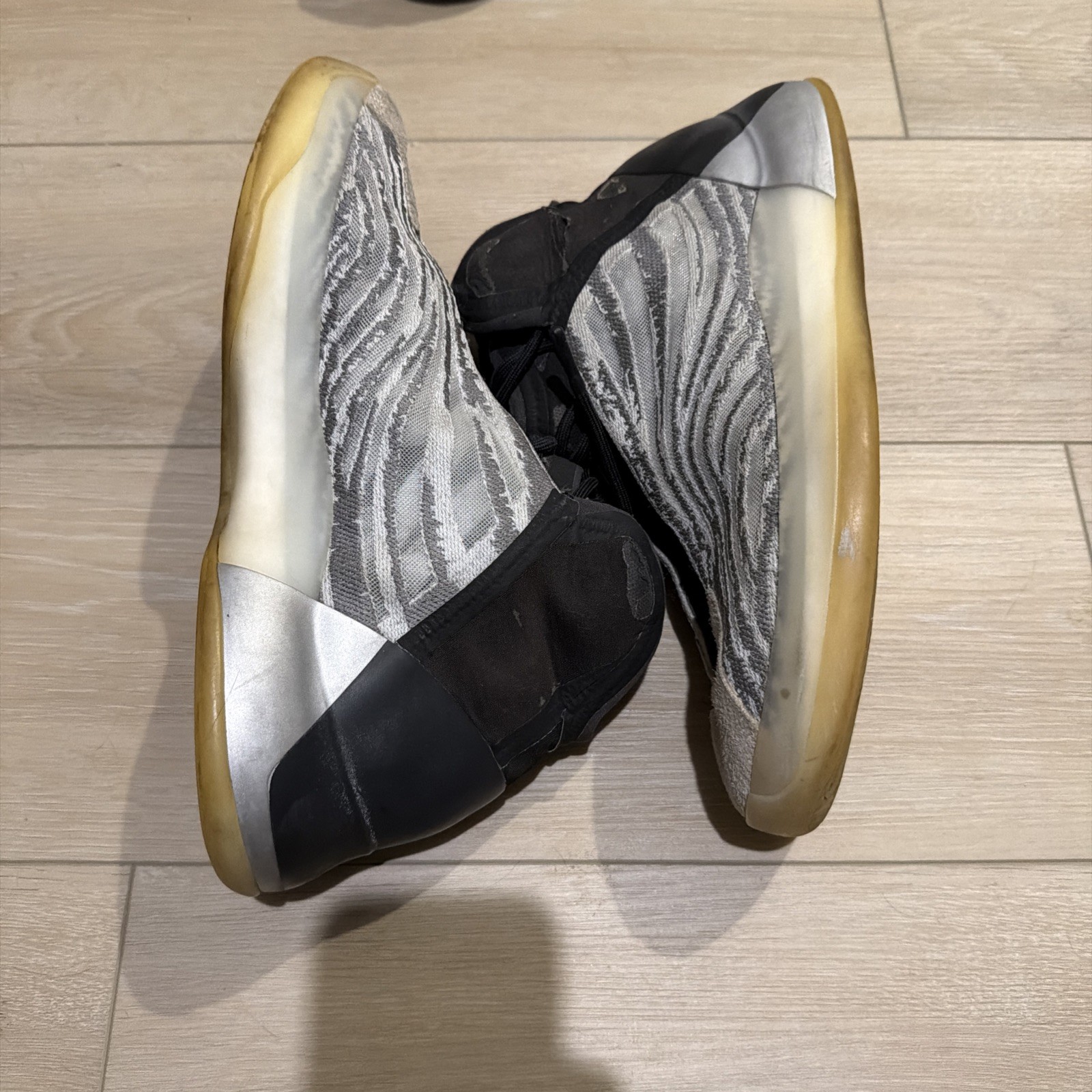 Size 11 – Yeezy QNTM – Q46473 Quantum Grey Lifestyle