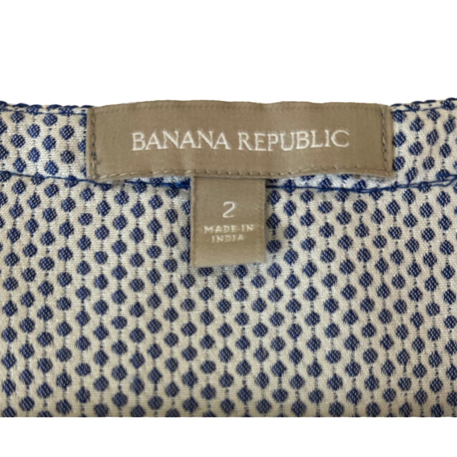 EUC Banana Republic Textured Riviera Blue White Sleeveless Peplum Top Size 2
