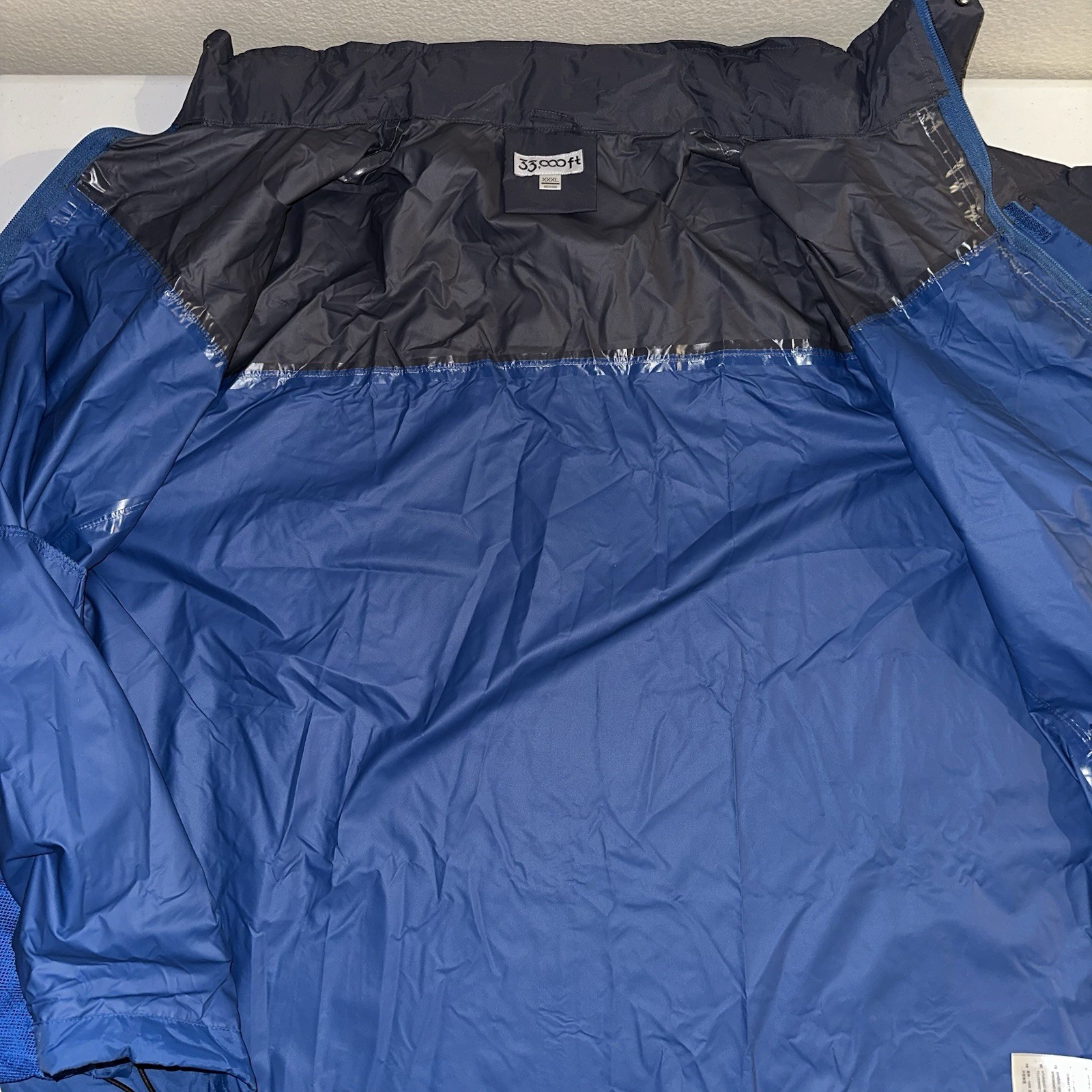 NWT 33000ft Packable Rain Jacket Men’s Size 3XL Waterproof Hooded Sealed Seams