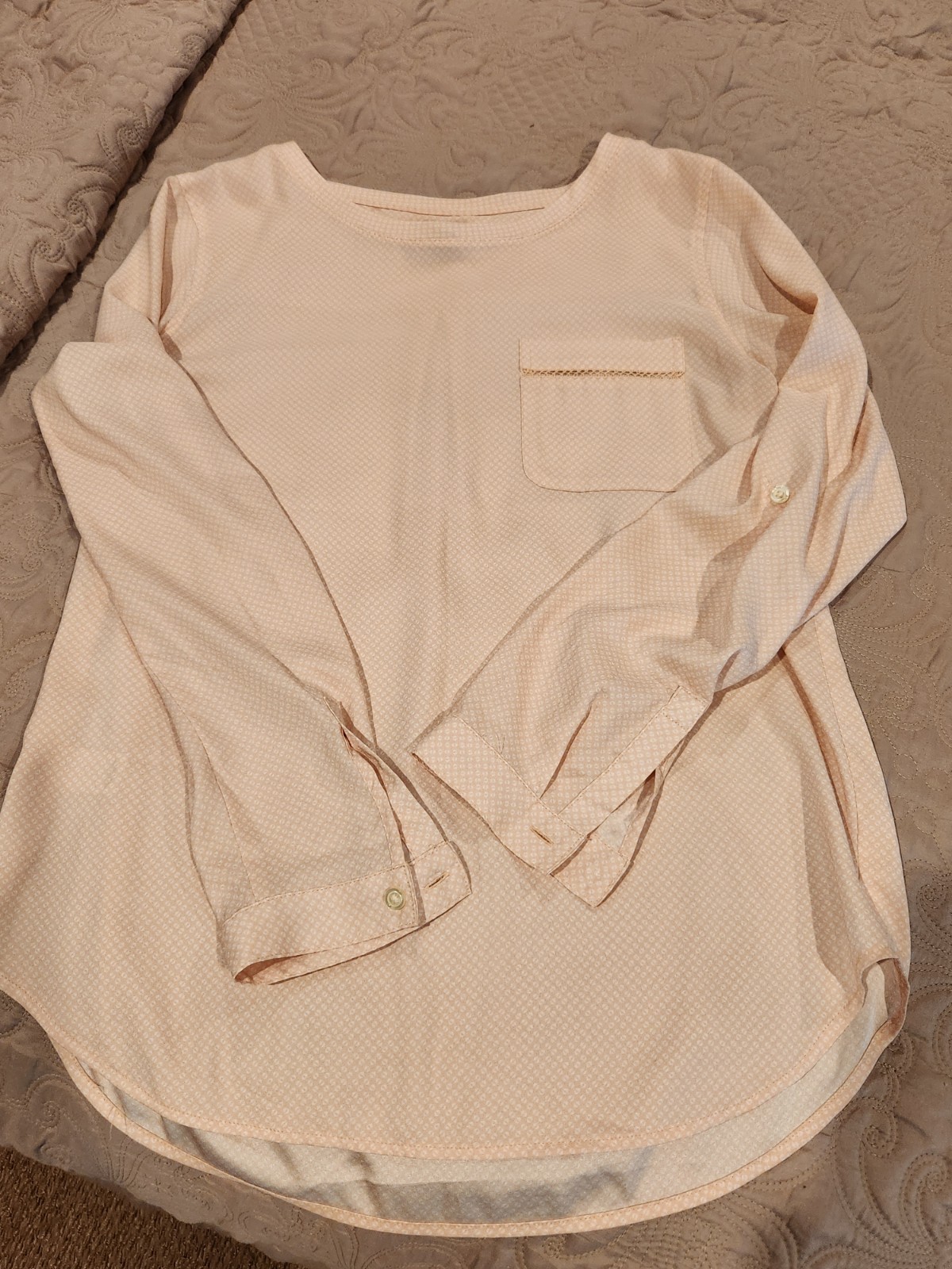 Ann Taylor Soft Muted Pink Textured Blouse Medium Quiet Luxury Office Chic Top